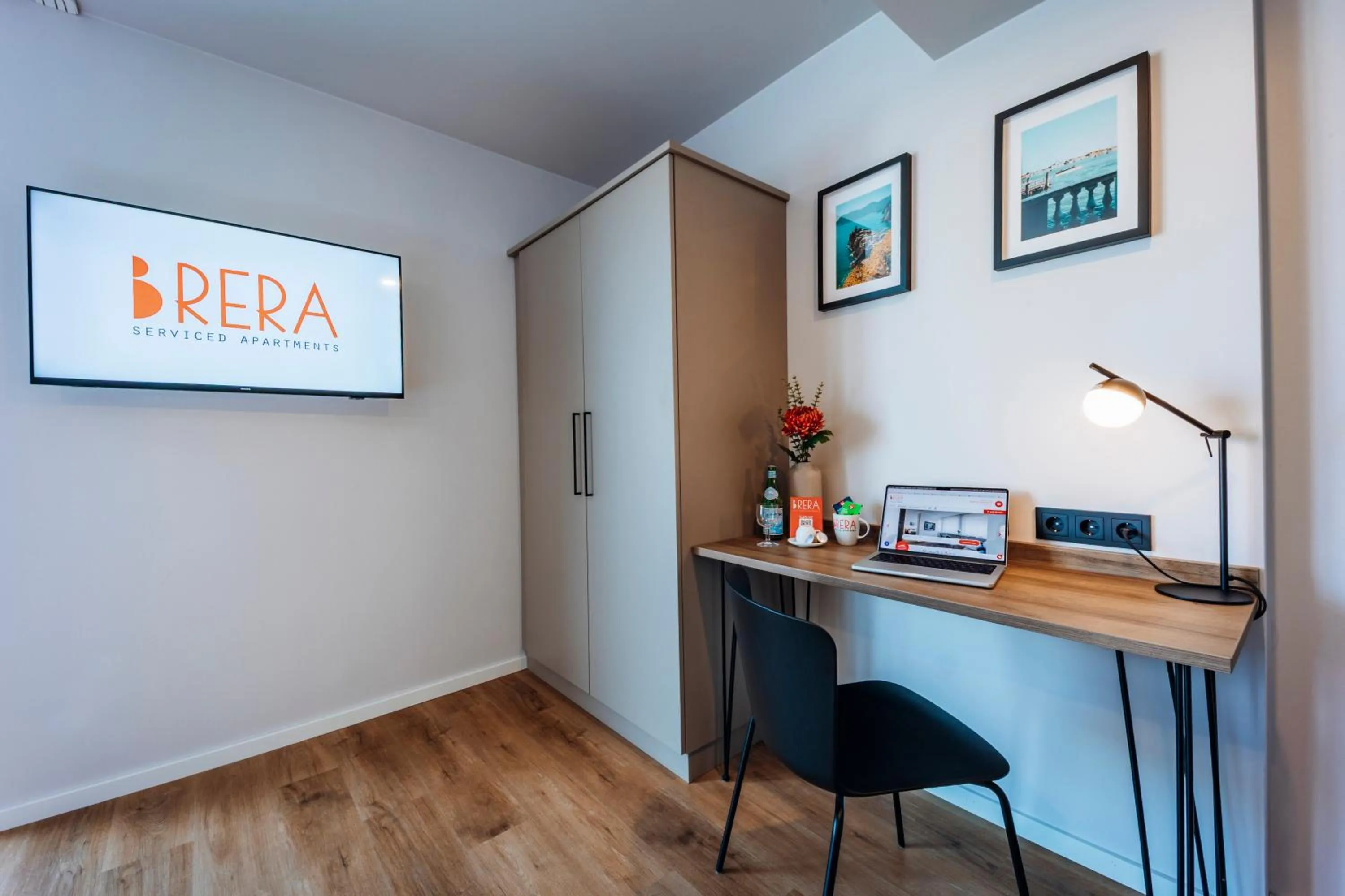 TV and multimedia in Brera Serviced Apartments Böblingen Sindelfingen