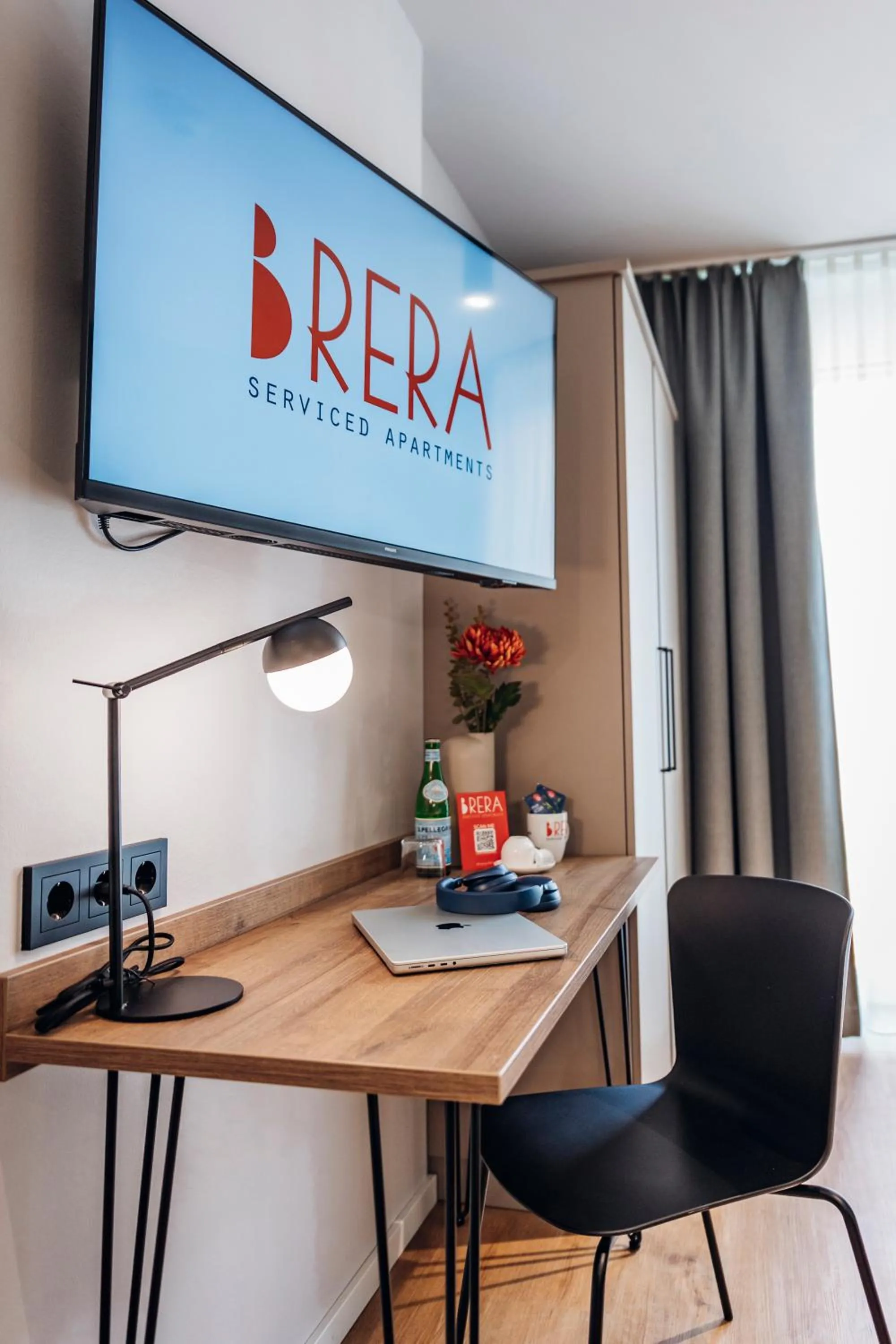 TV and multimedia in Brera Serviced Apartments Böblingen Sindelfingen