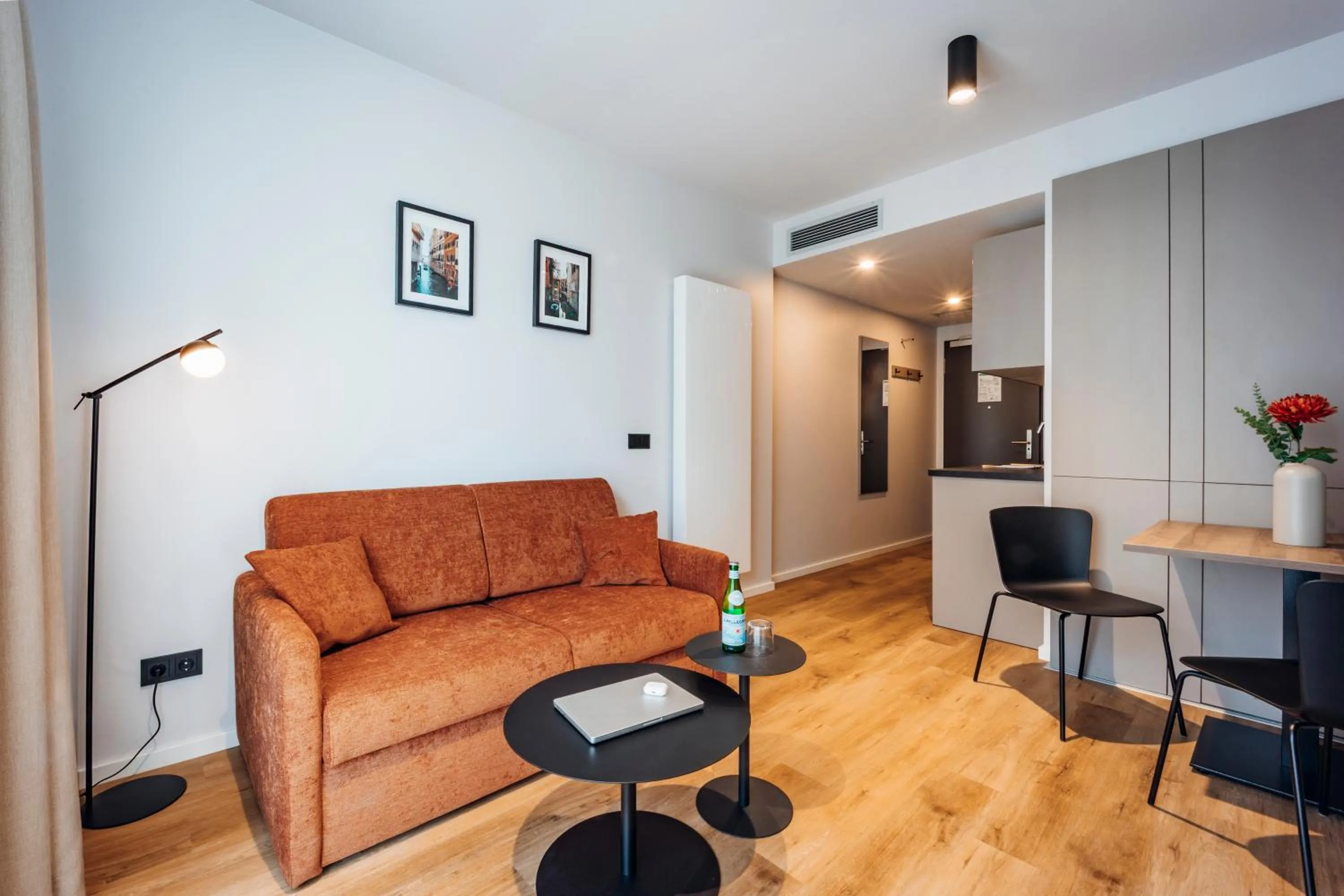 Seating area in Brera Serviced Apartments Böblingen Sindelfingen