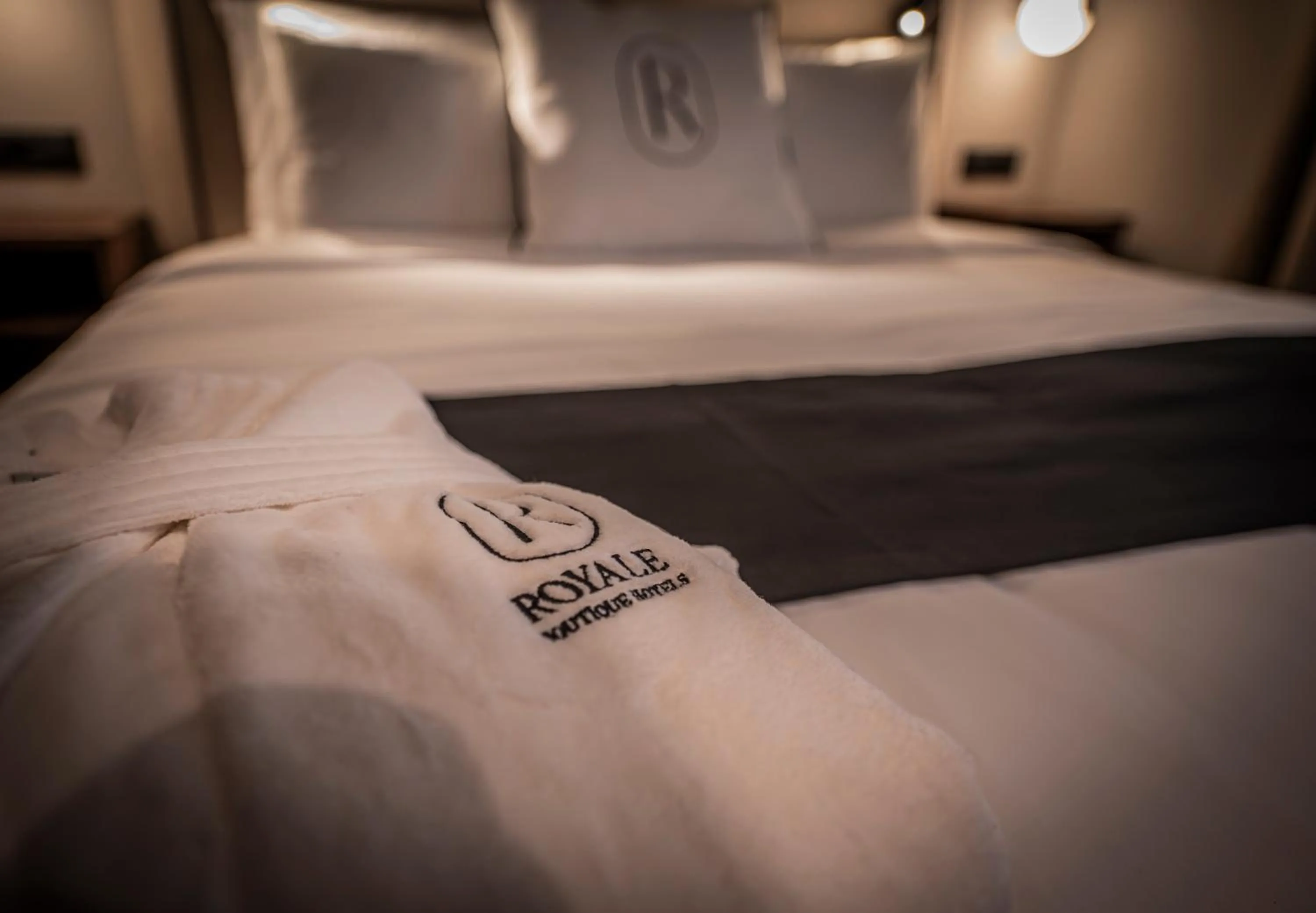 Logo/Certificate/Sign, Bed in Royale Sainte Hélène Boutique Hotel