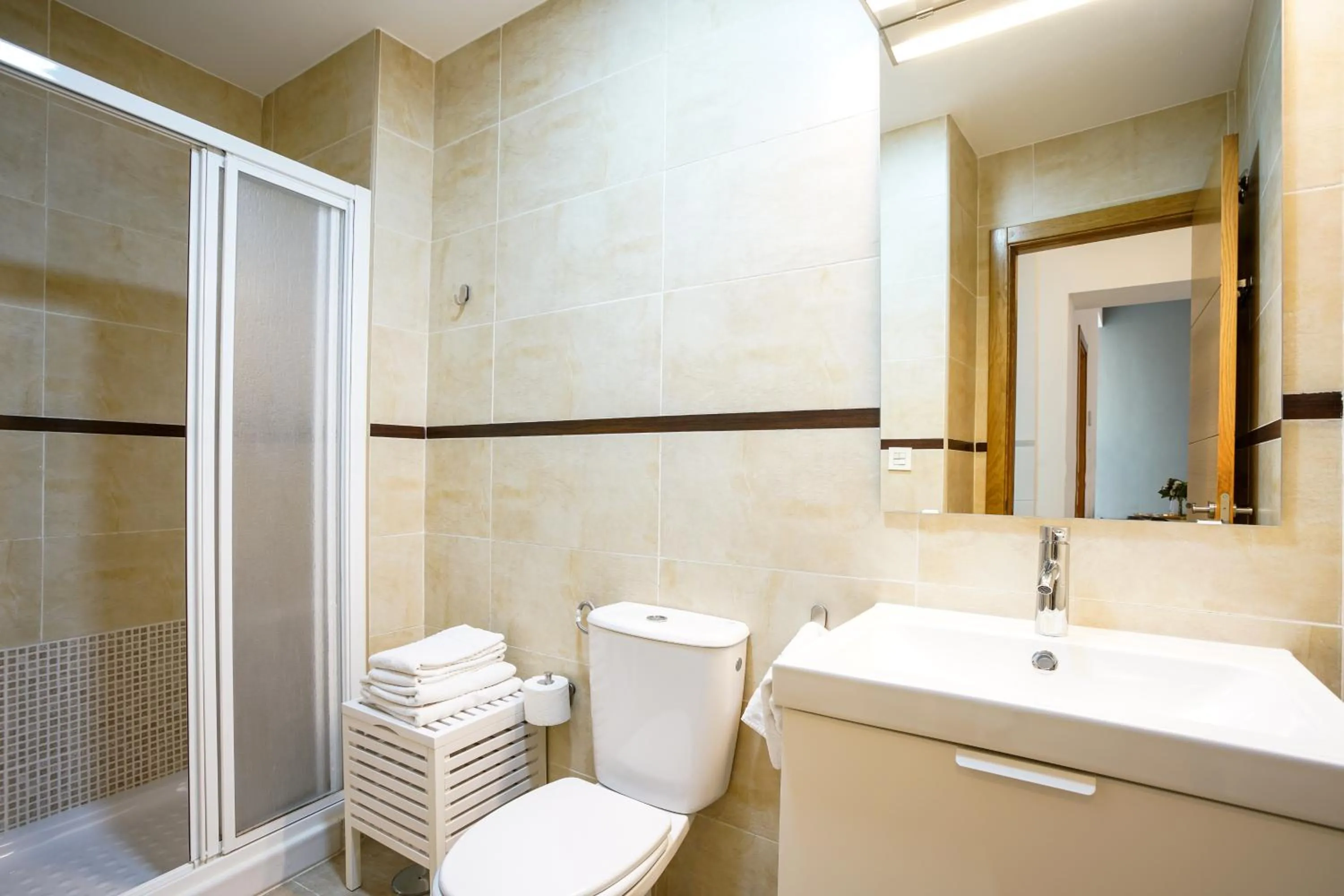 Bathroom in Apartamentos Diaber San Leandro