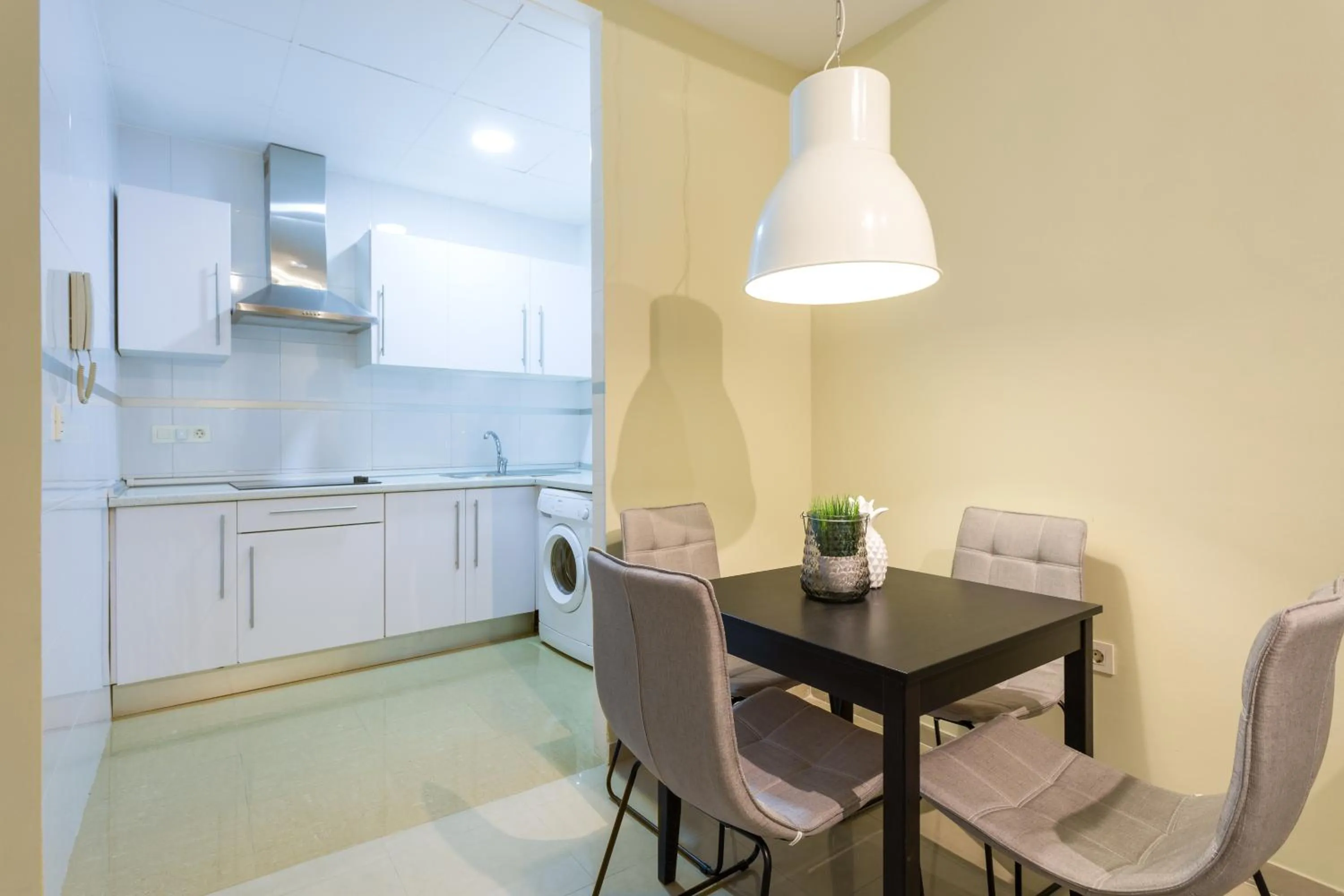 Dining area in Apartamentos Diaber San Leandro