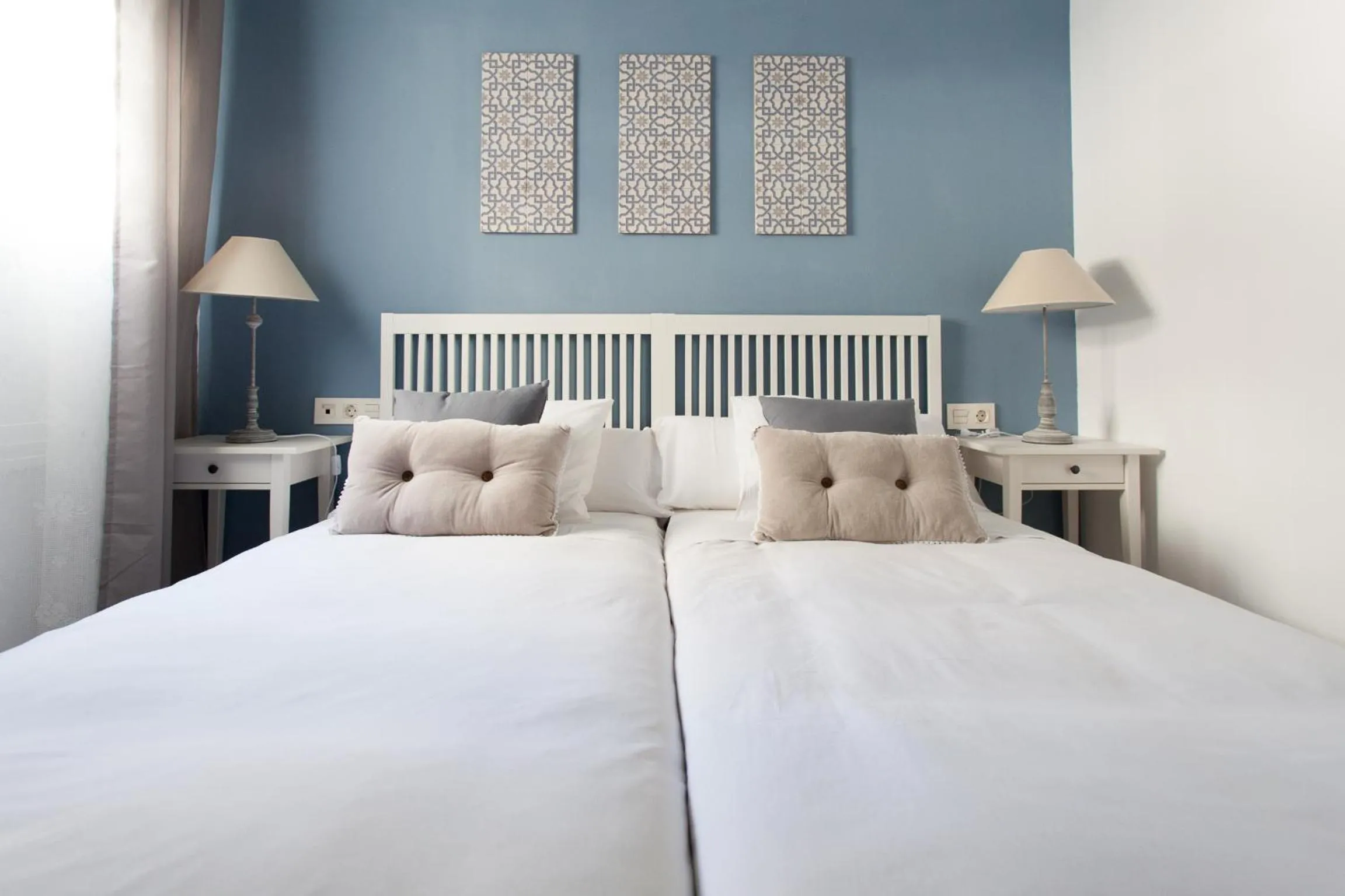 Bed in Apartamentos Diaber San Leandro