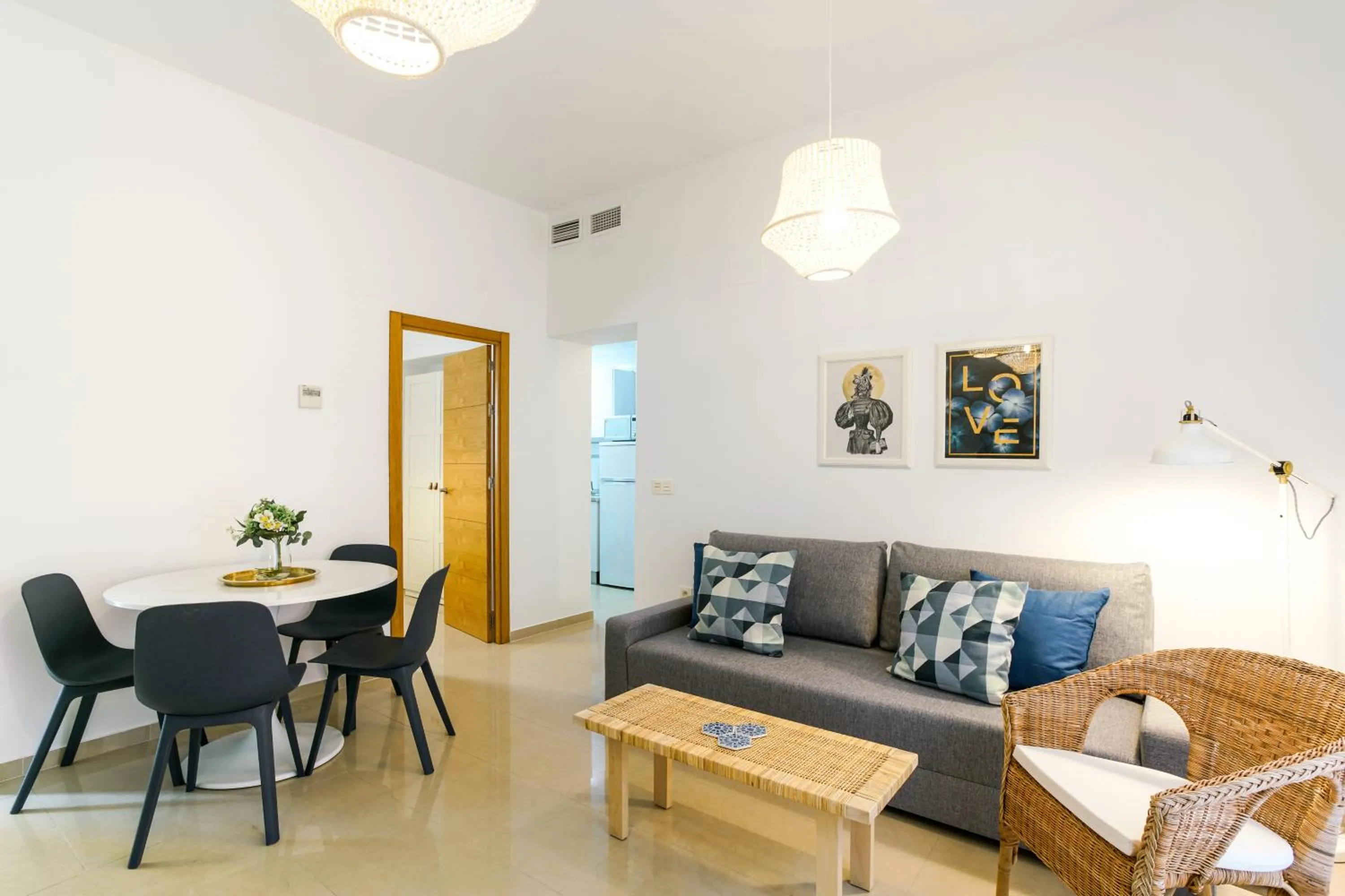Living room in Apartamentos Diaber San Leandro