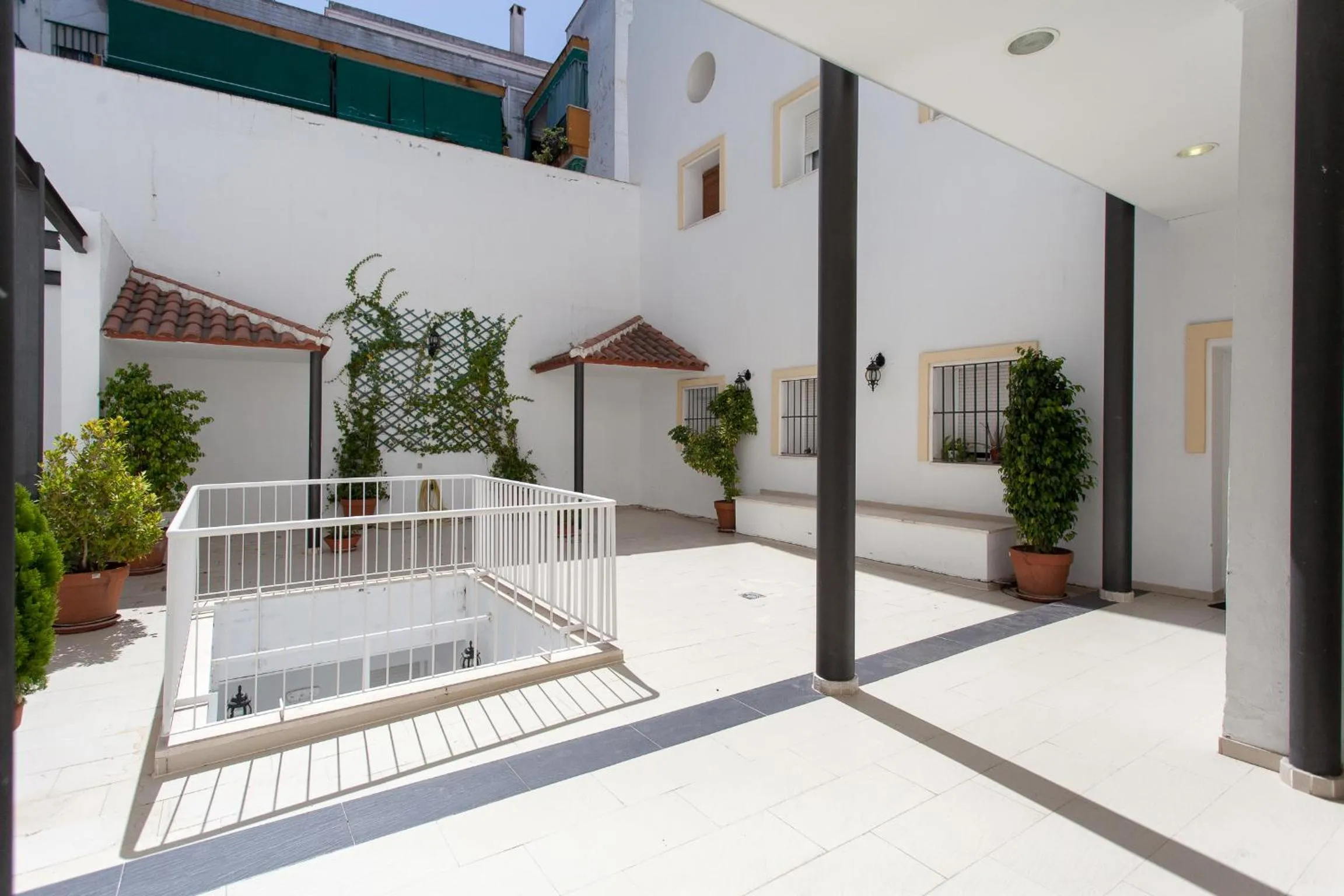 Property building in Apartamentos Diaber San Leandro