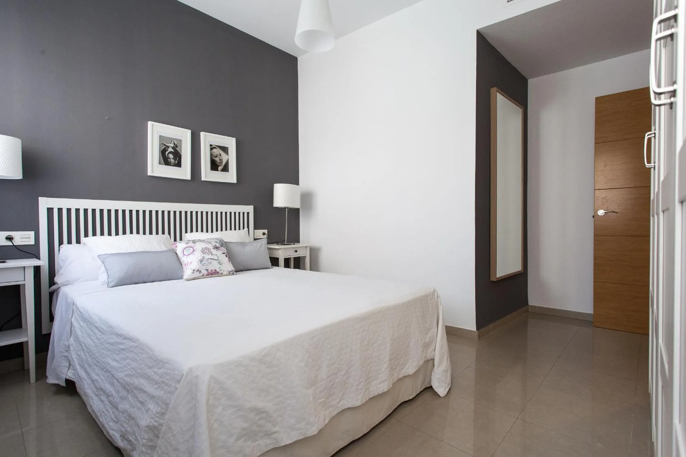 Bedroom, Bed in Apartamentos Diaber San Leandro