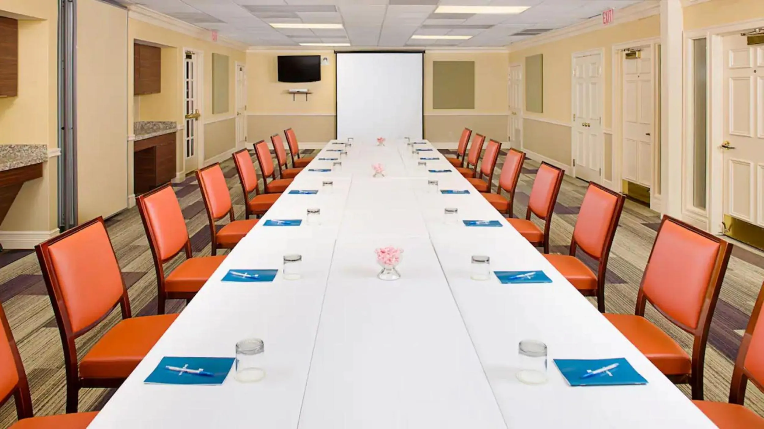 Meeting/conference room in Hyatt House Dallas Las Colinas