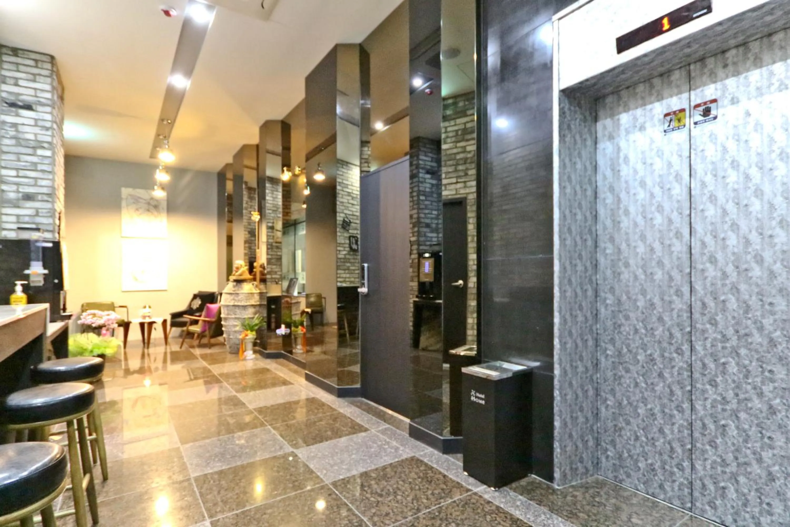 Decorative detail in Hotel Home