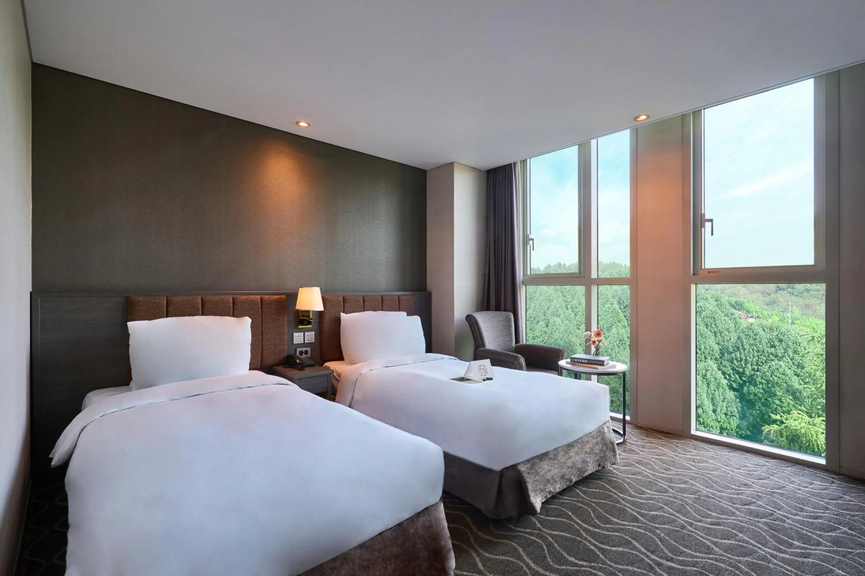 Area and facilities, Bed in Hotel Square Ansan