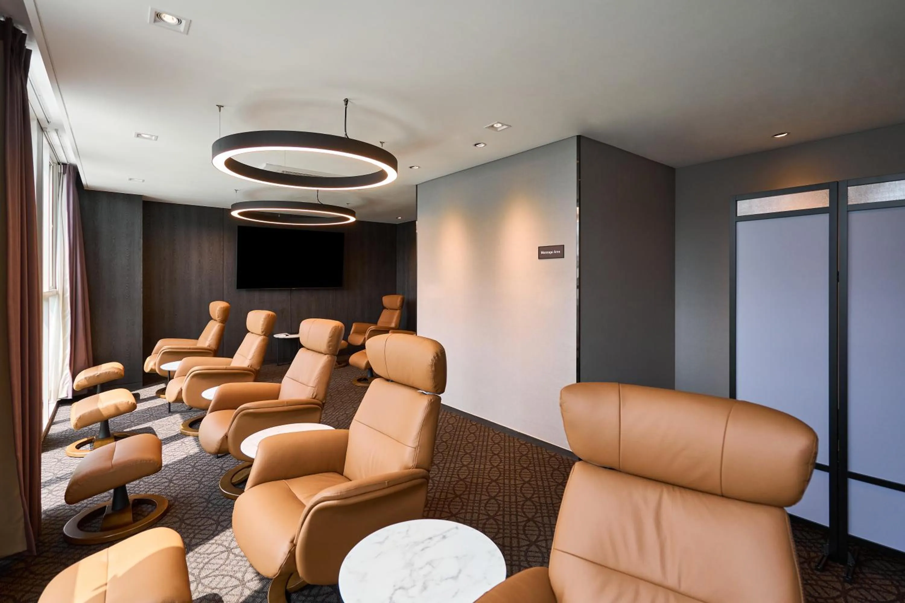 Seating area in Hotel Square Ansan