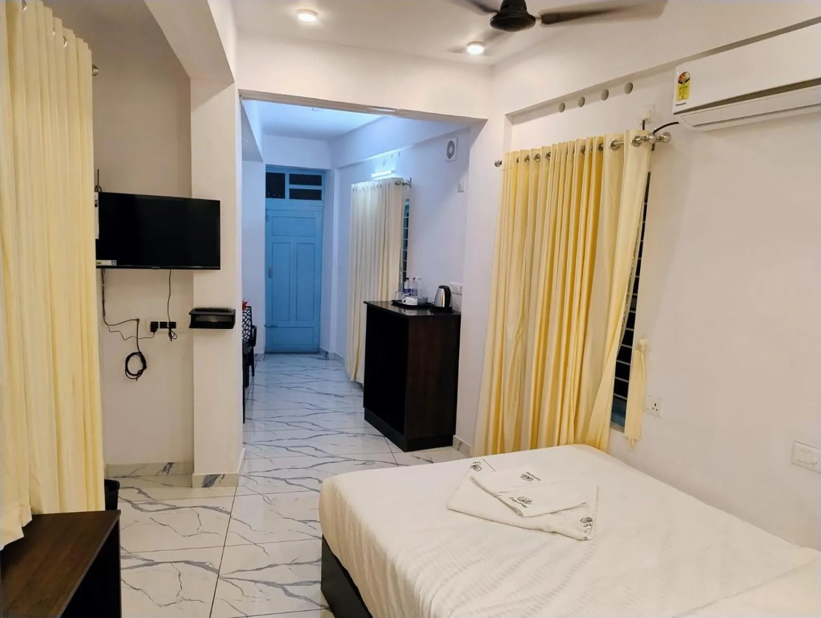 Bed in Gulmohar Varkala