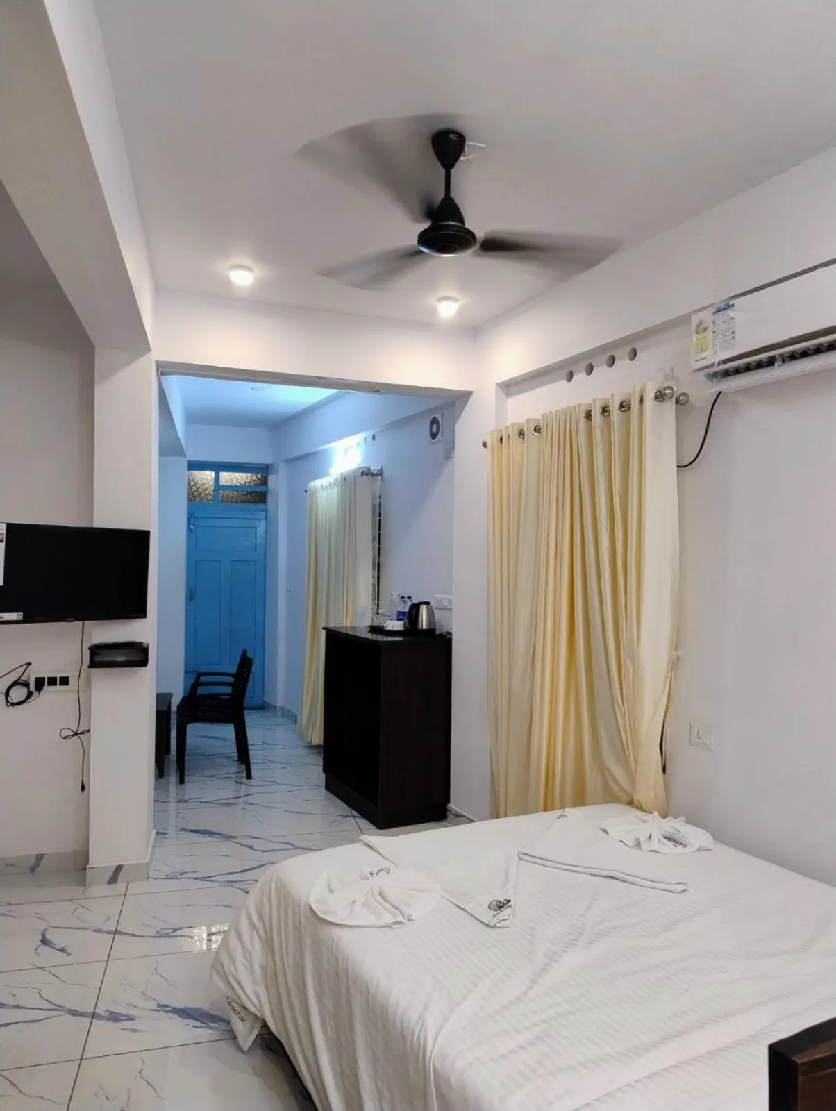 Bed in Gulmohar Varkala