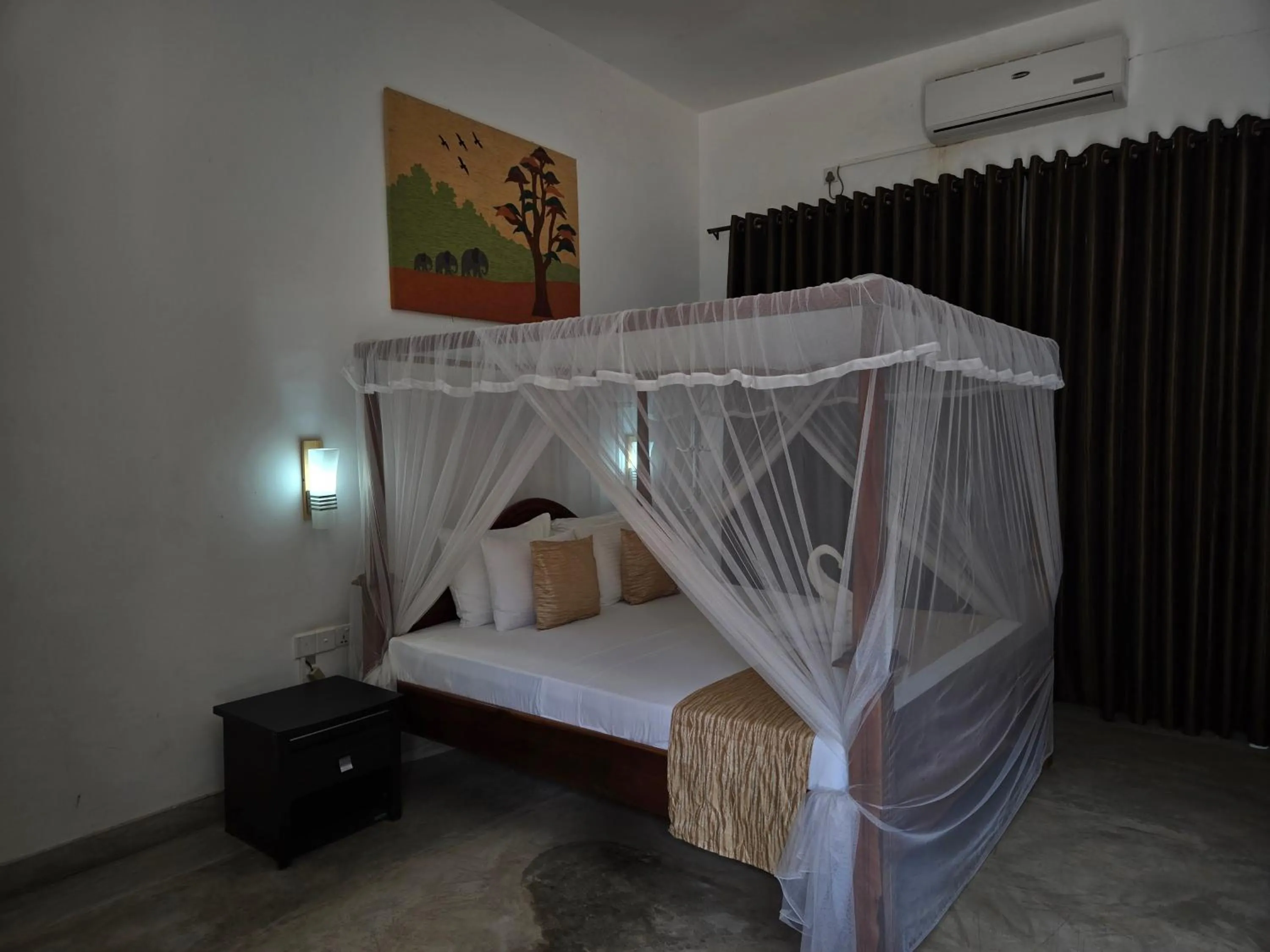 Bed in Wilpattu Tree House