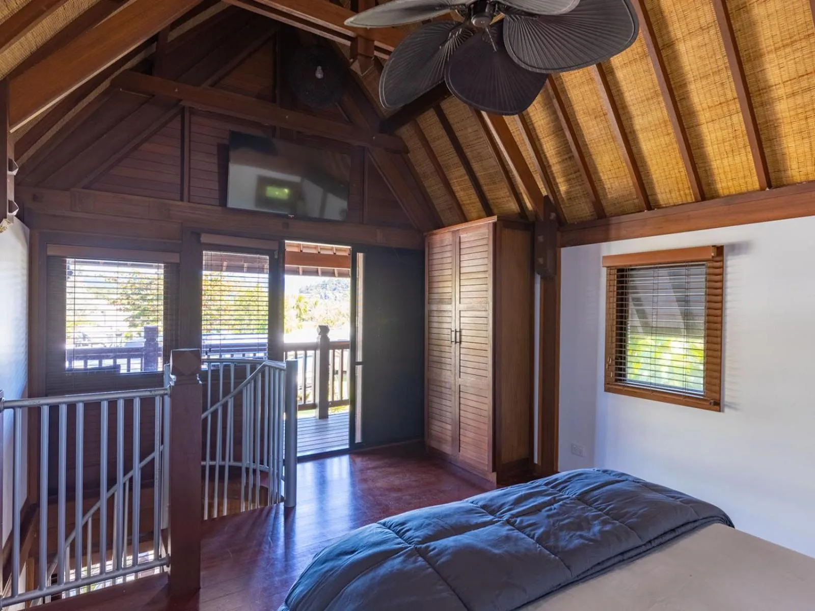 Bed in NRMA Airlie Beach Holiday Park