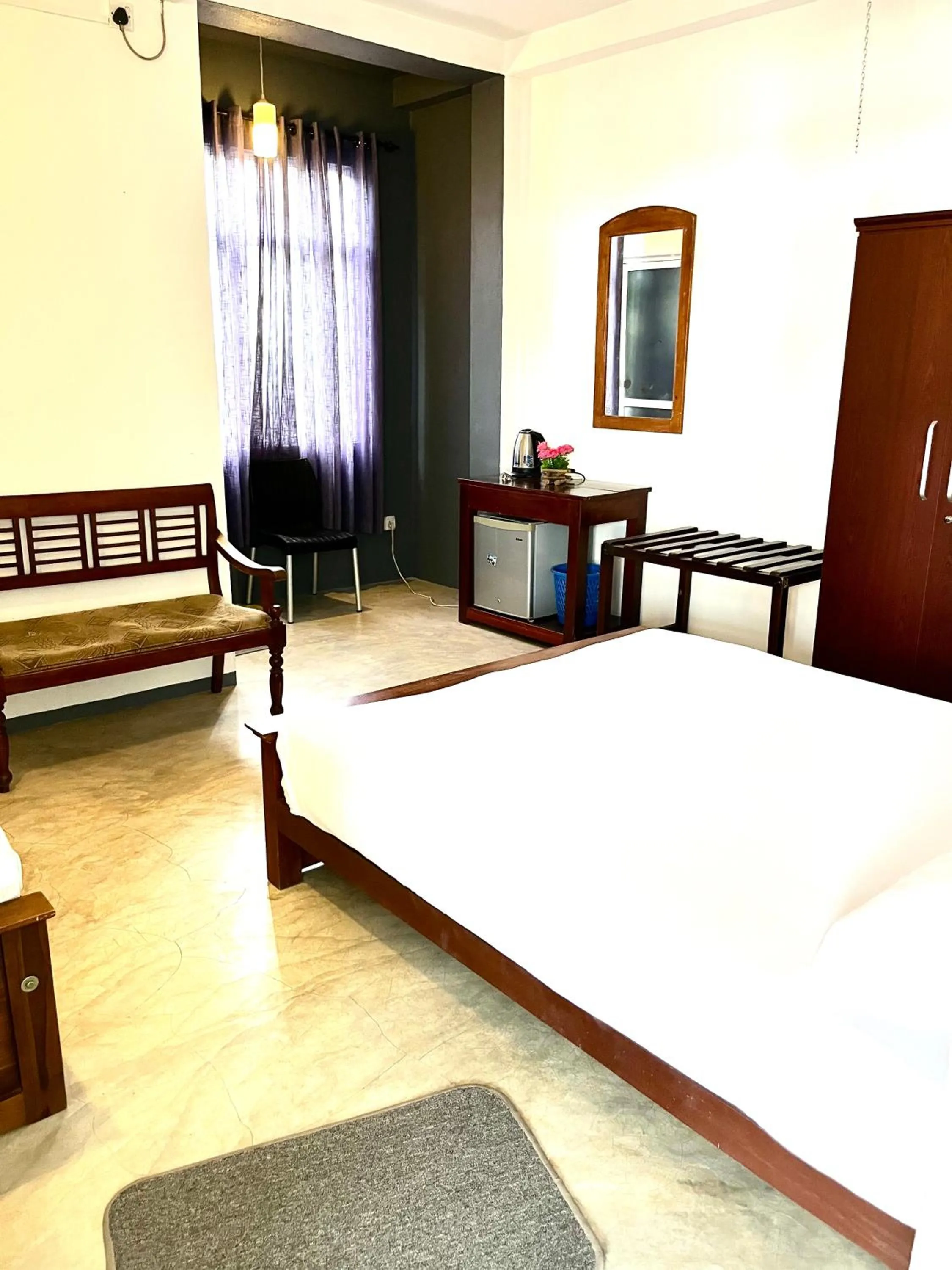 Bed in Holiday Inn Unawatuna