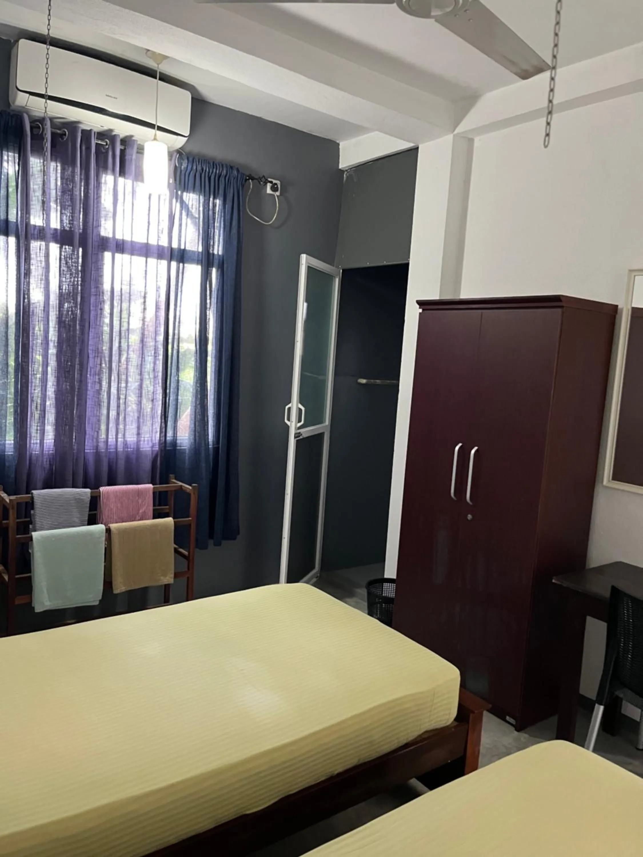 Bed in Holiday Inn Unawatuna