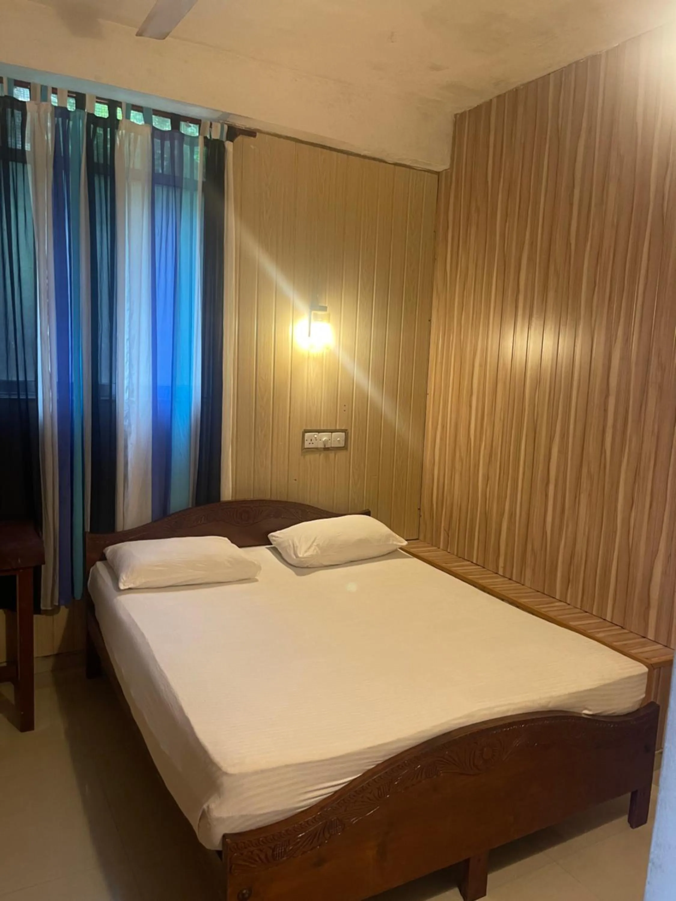 Bed in Holiday Inn Unawatuna