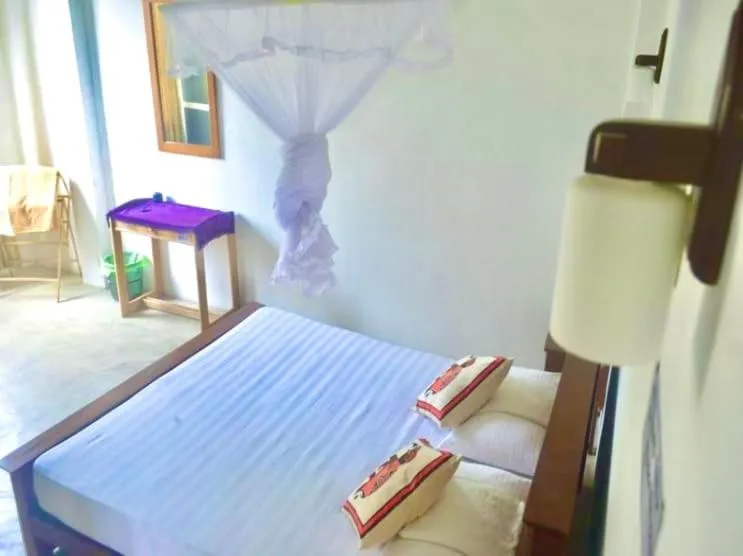 Bed in Holiday Inn Unawatuna