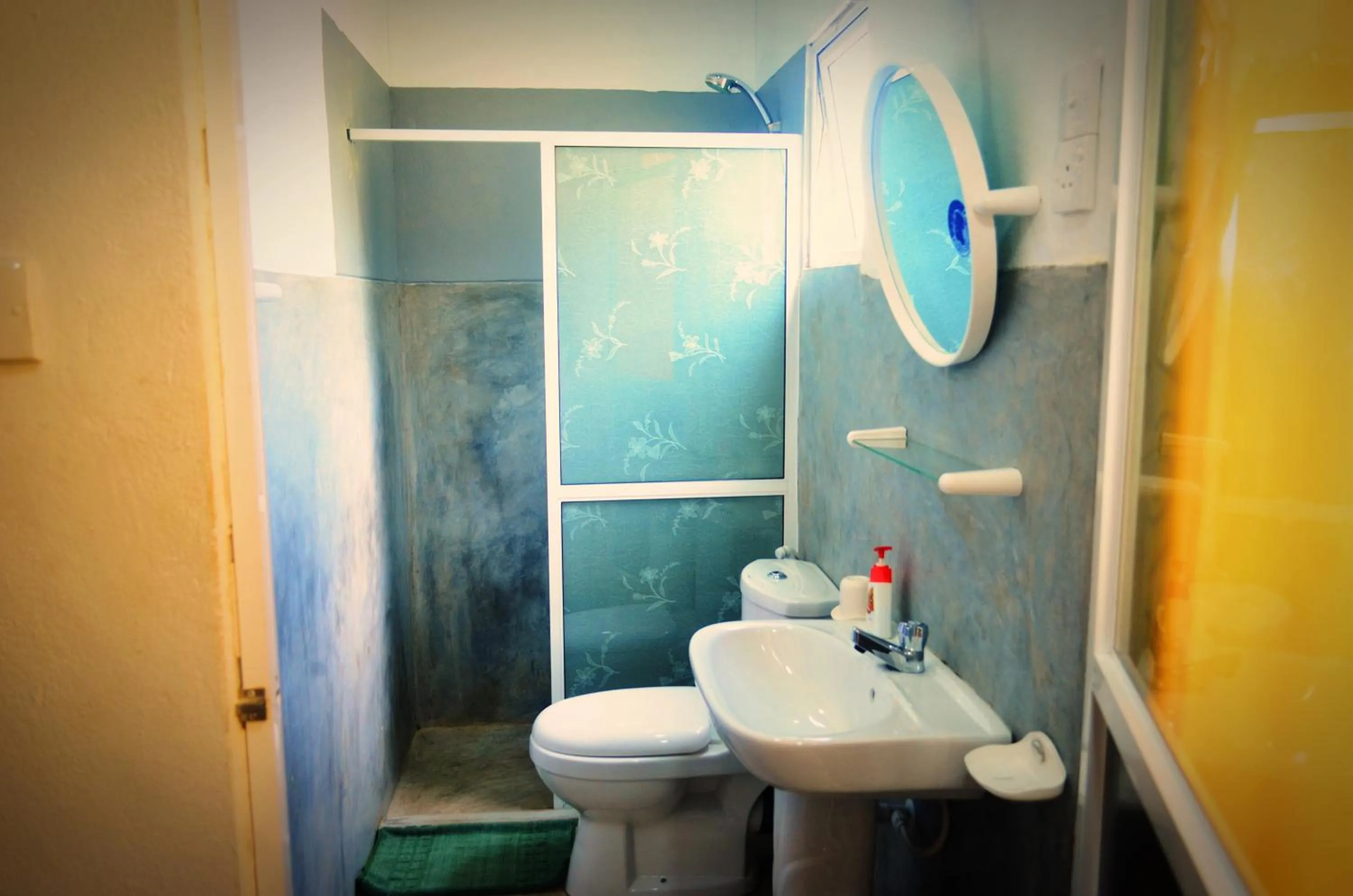 Bathroom in Holiday Inn Unawatuna