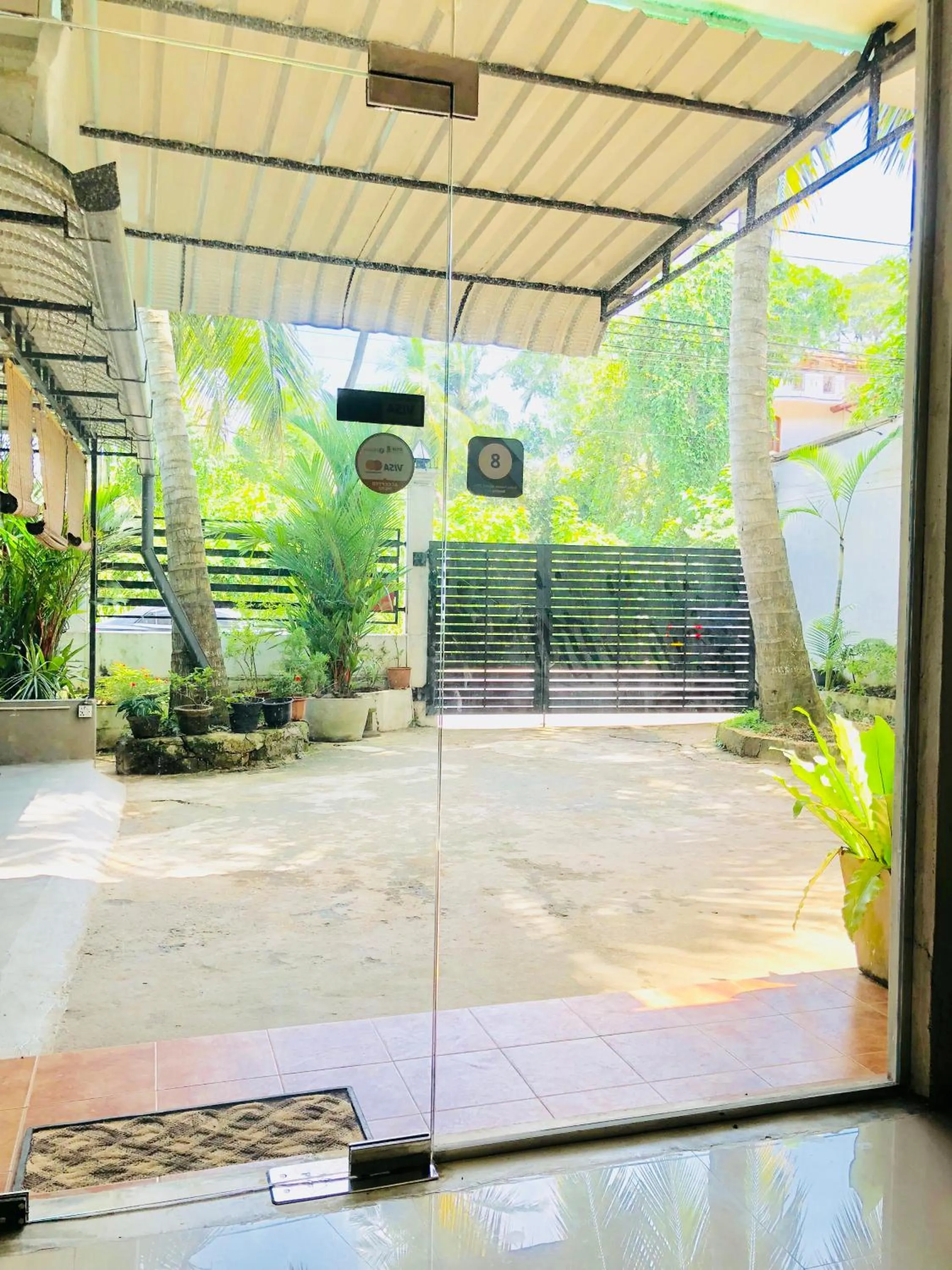 Area and facilities in Holiday Inn Unawatuna