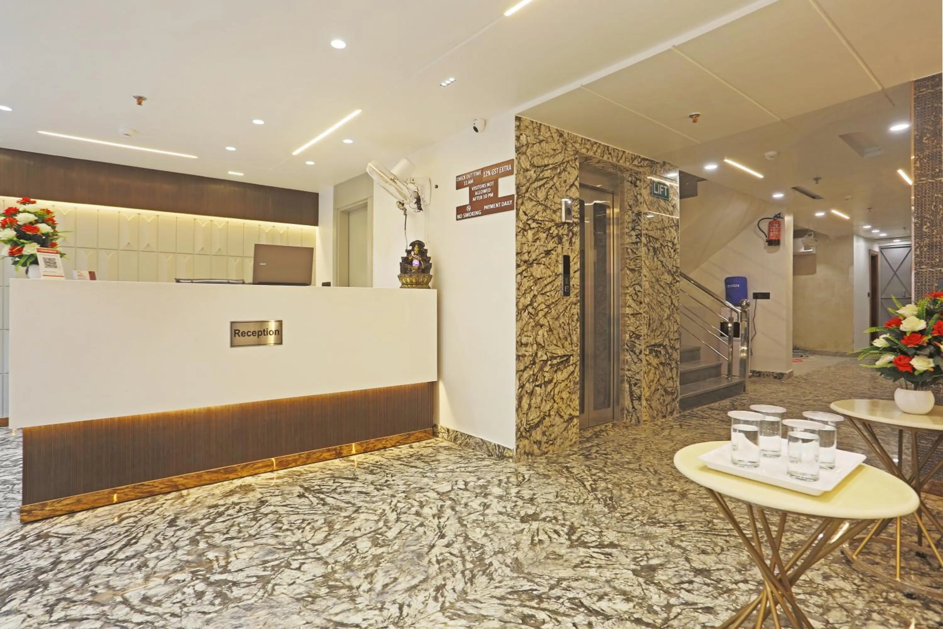 Lobby or reception in Hotel Mehul International -Near New Delhi Railway Station, Paharganj & Connaught Place
