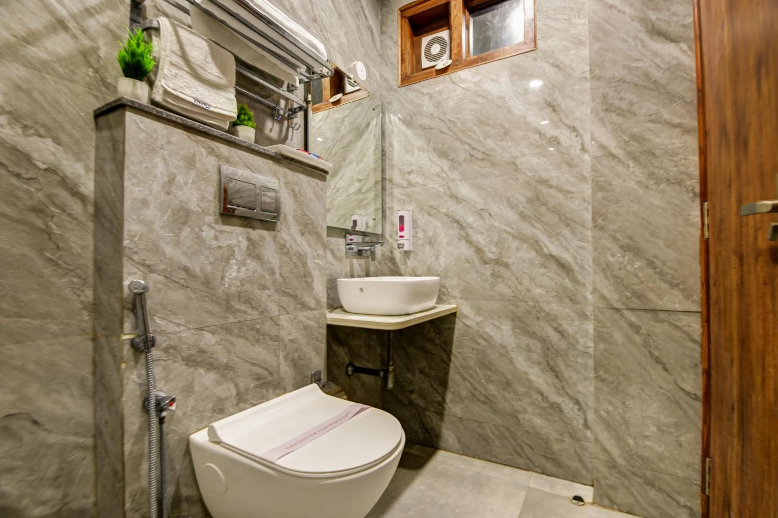 Shower in Hotel Mehul International -Near New Delhi Railway Station, Paharganj & Connaught Place