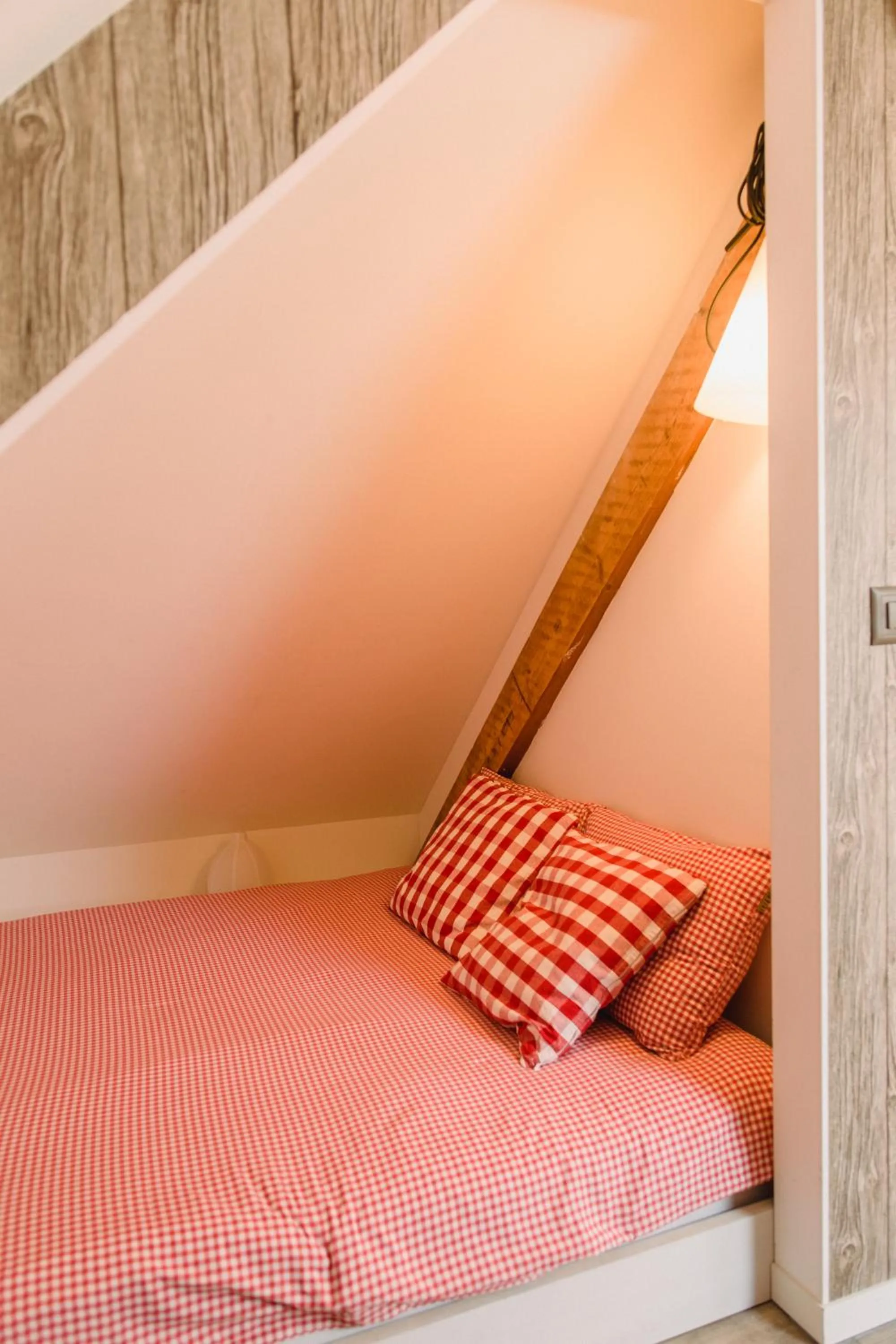 Bed in Le Jour et la Nuit