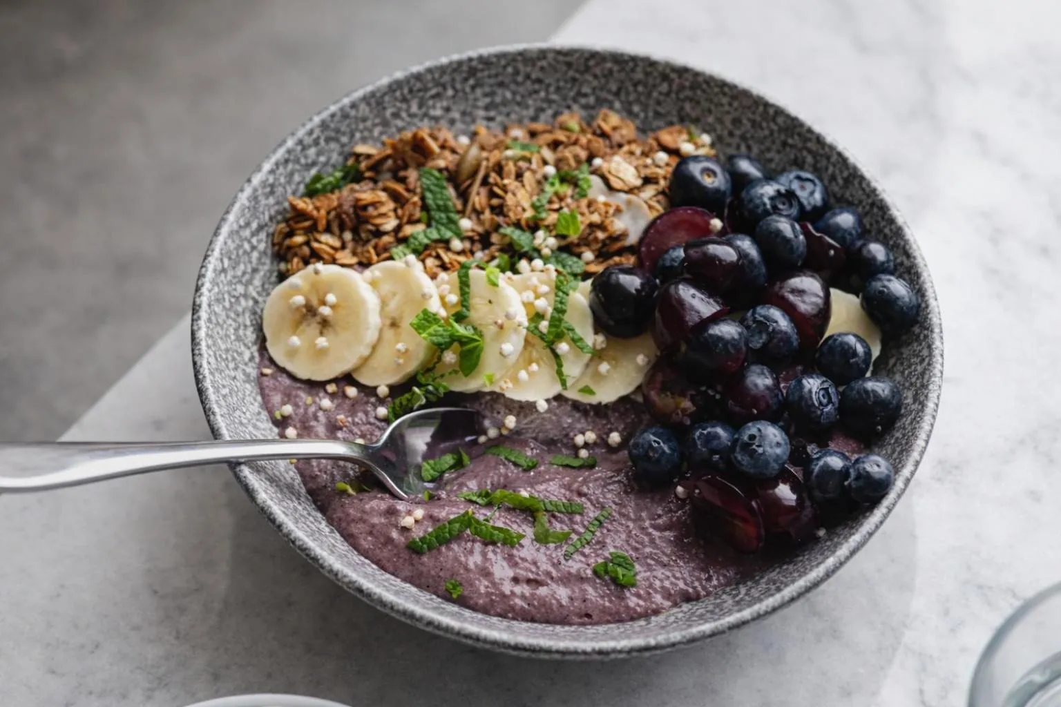 Food and drinks in YAYS Amsterdam Maritime by Numa