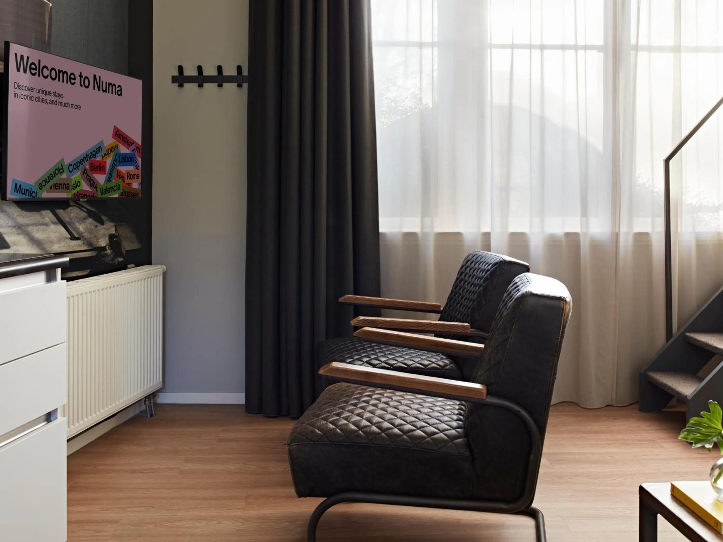 TV and multimedia in YAYS Amsterdam Maritime by Numa