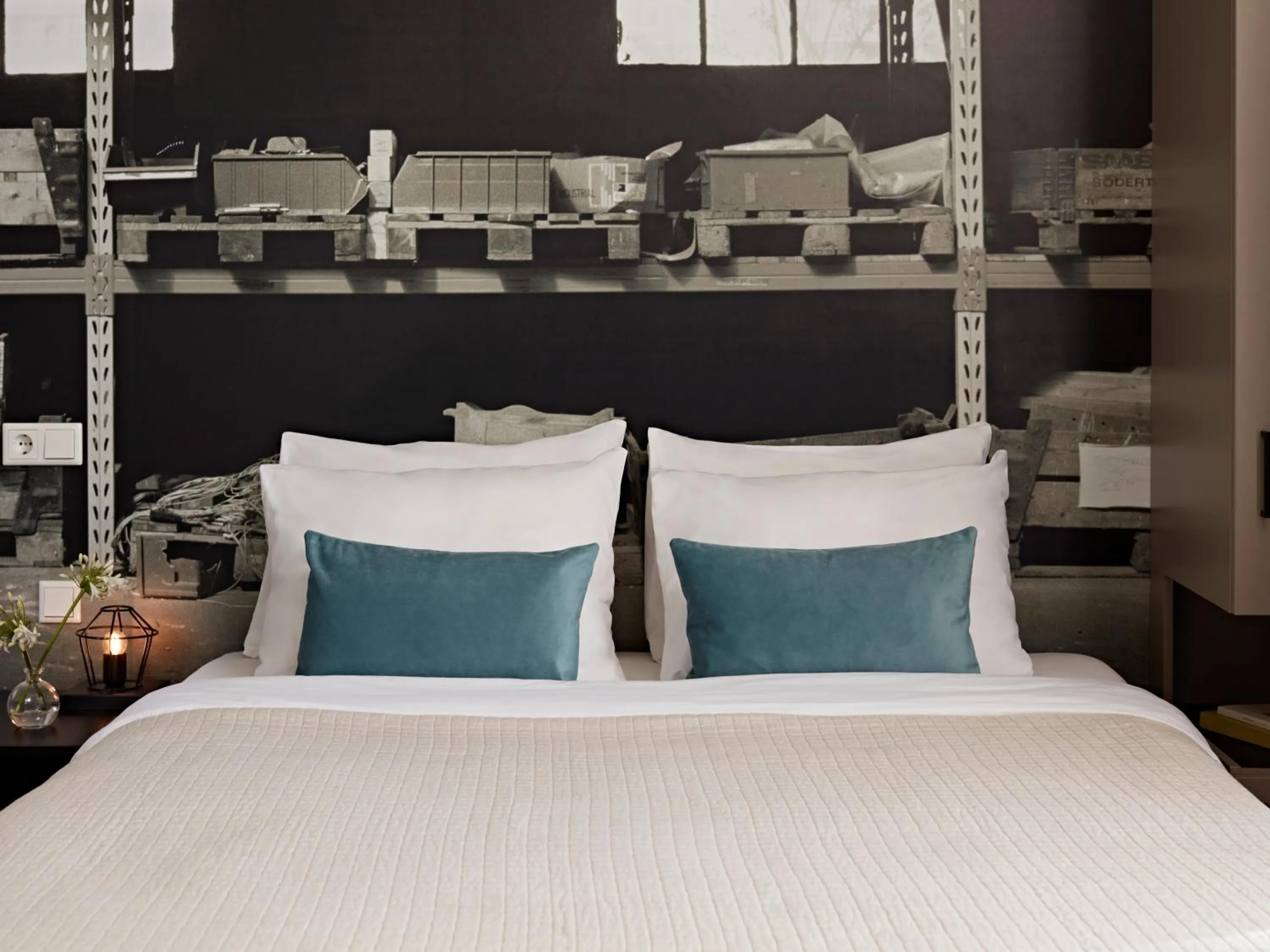 Bed in YAYS Amsterdam Maritime by Numa