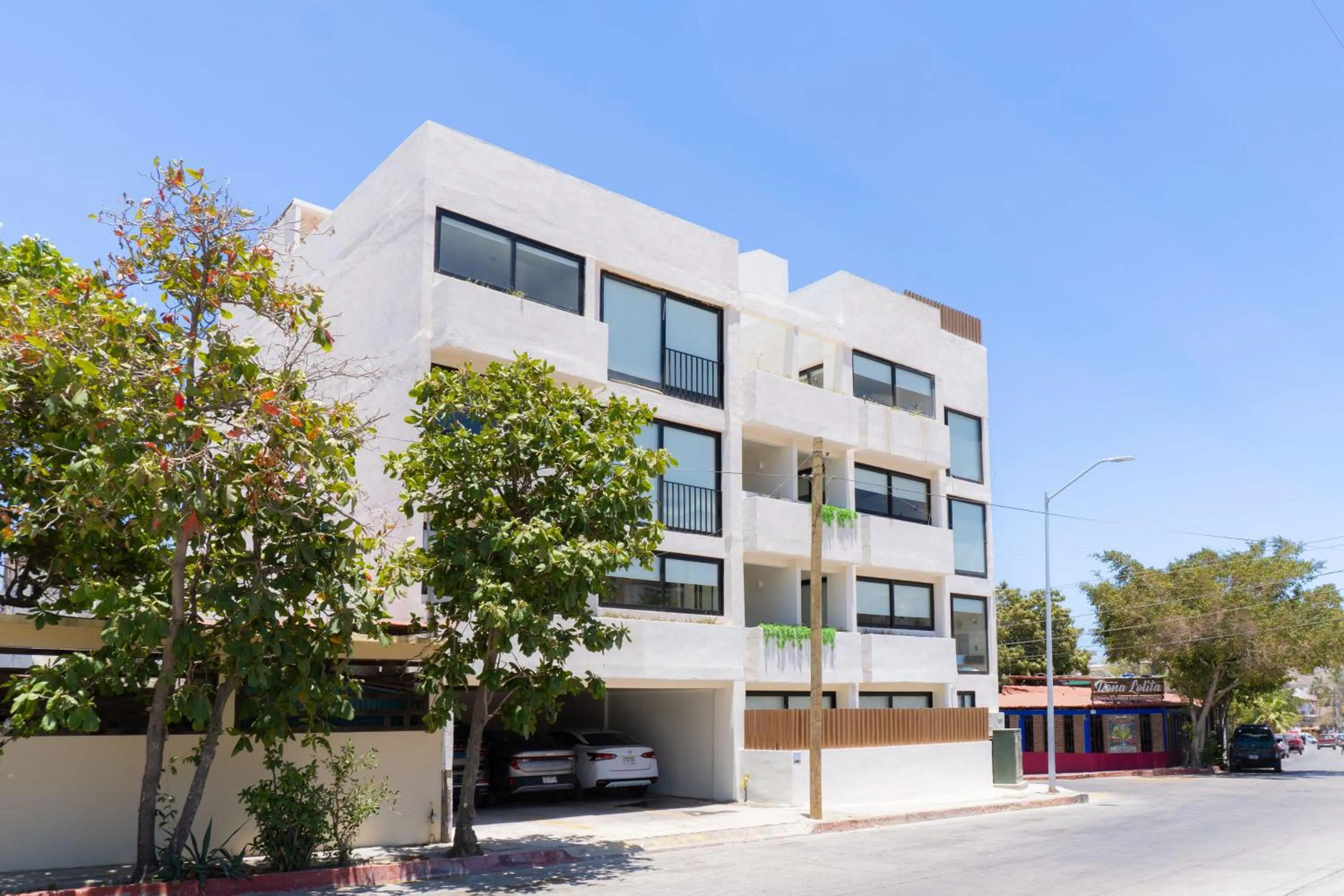 Facade/entrance in Colmena Hotel Los Cabos Marina