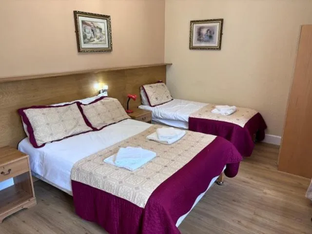 Bed in Cumberland Hotel