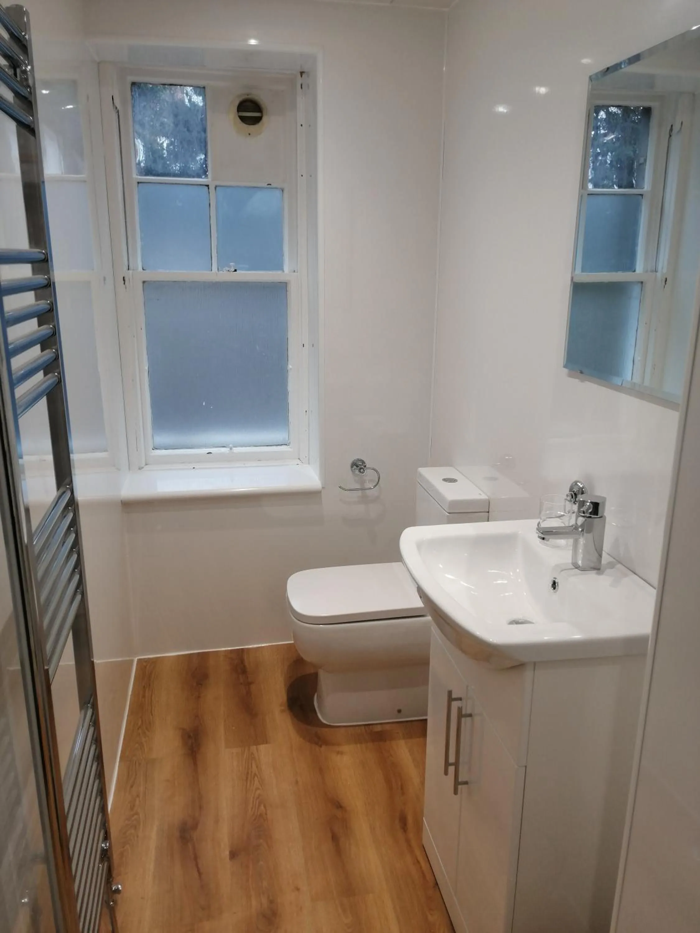 Bathroom in Cumberland Hotel