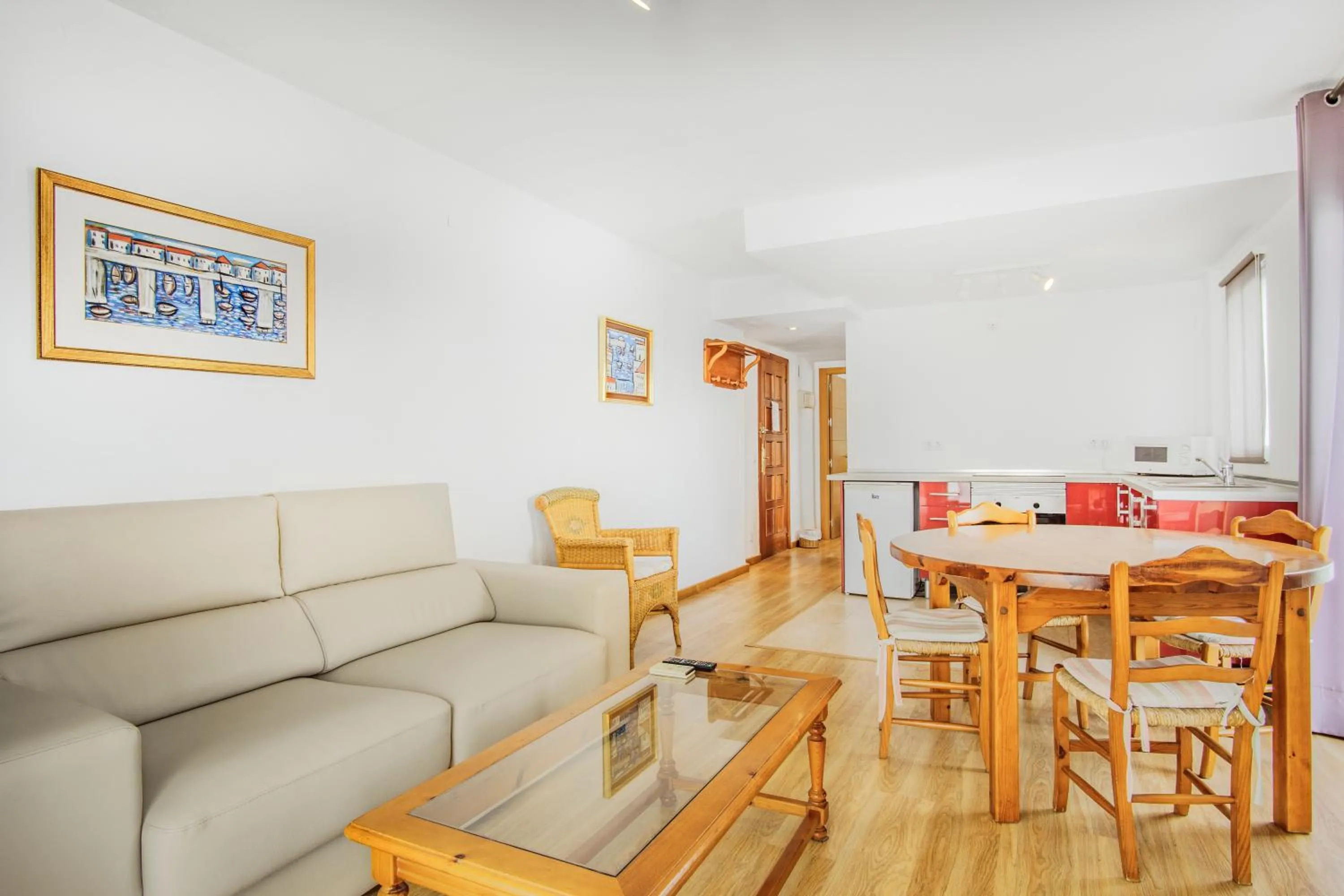 Kitchen or kitchenette in Duquesa Harbour Club Aparthotel