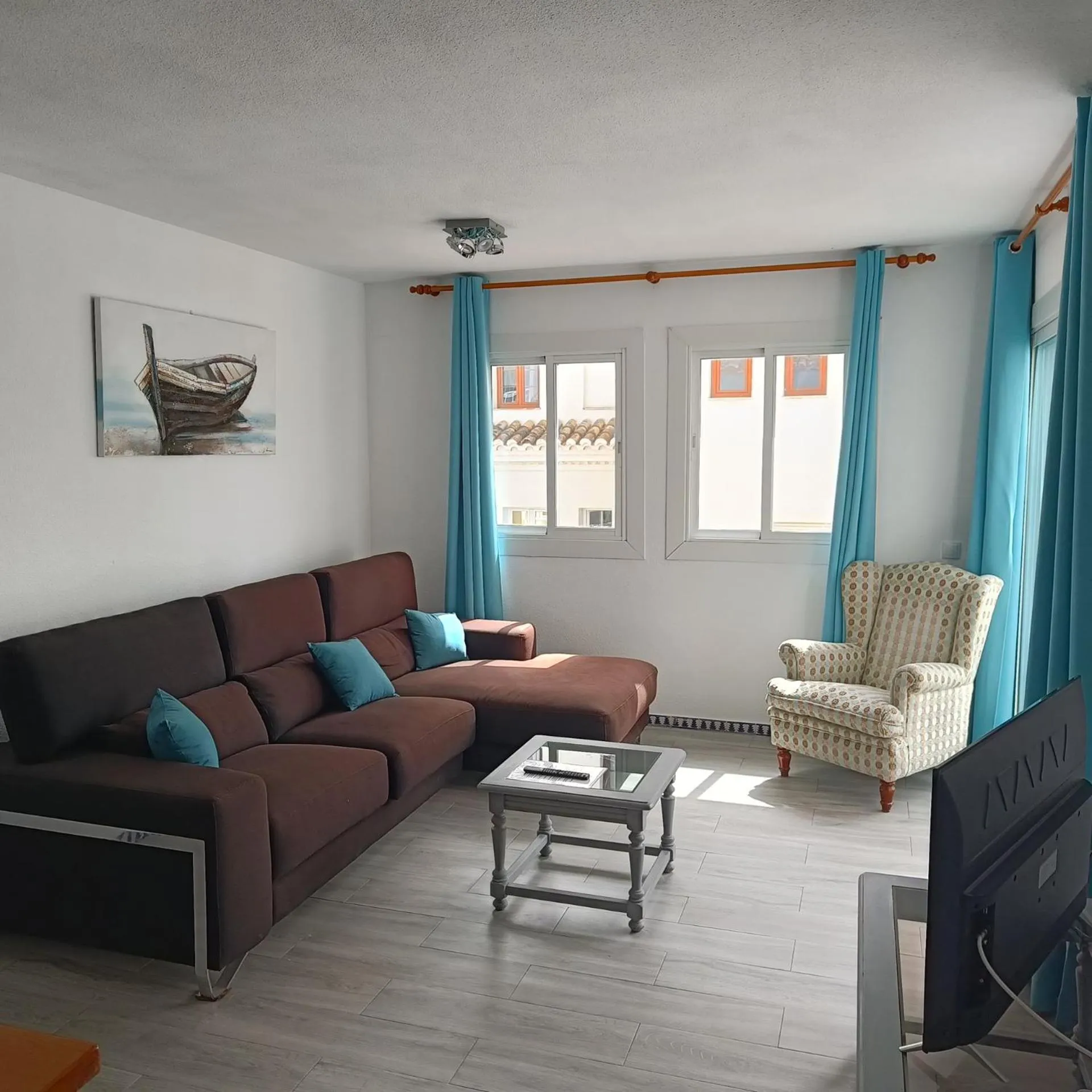 TV and multimedia in Duquesa Harbour Club Aparthotel