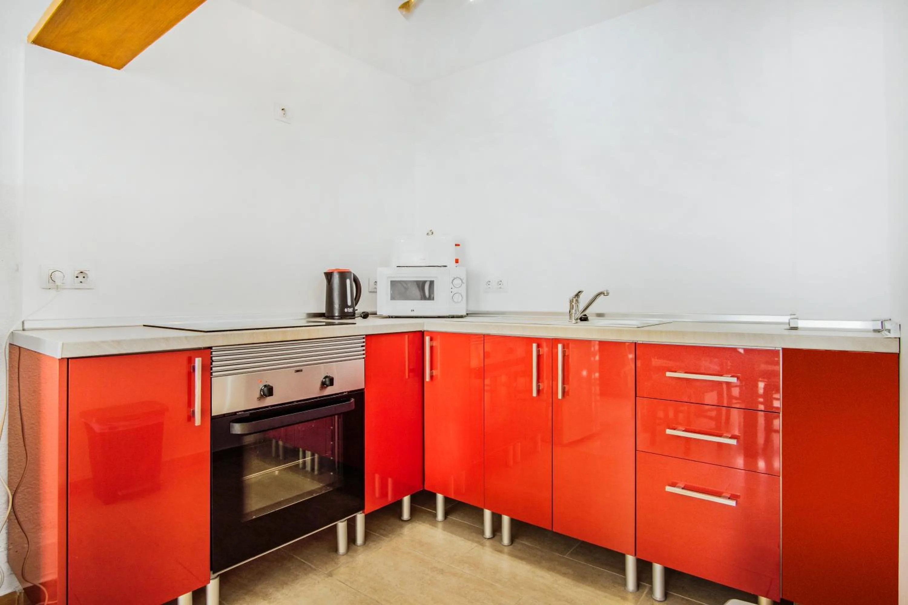 Kitchen or kitchenette in Duquesa Harbour Club Aparthotel