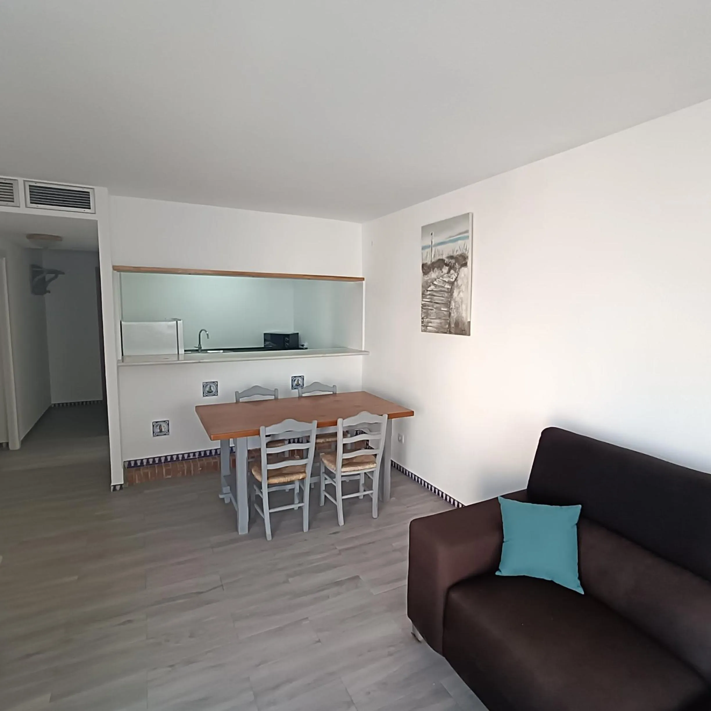 Kitchen or kitchenette in Duquesa Harbour Club Aparthotel