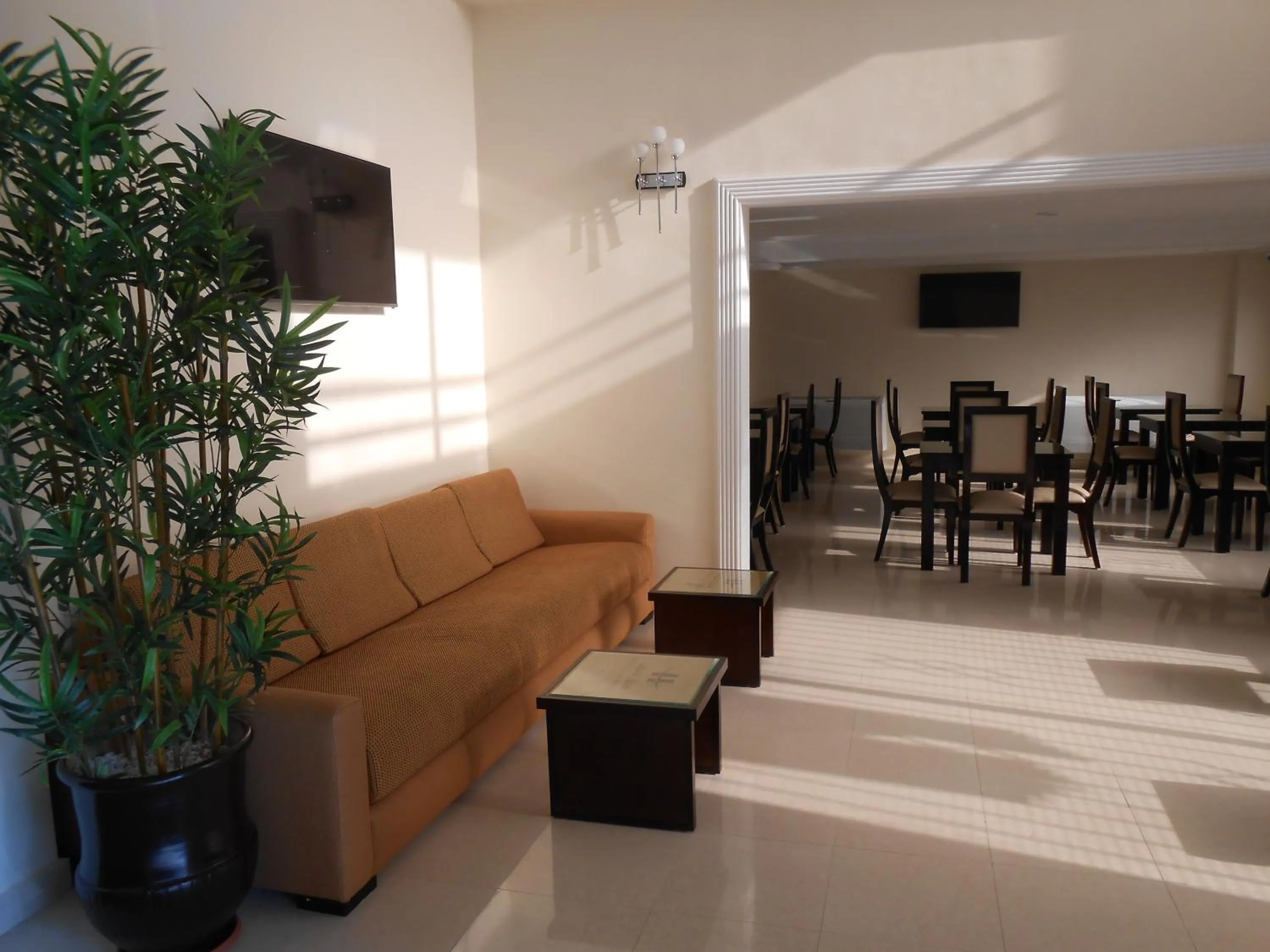 Communal lounge/ TV room in Al Akhawayn