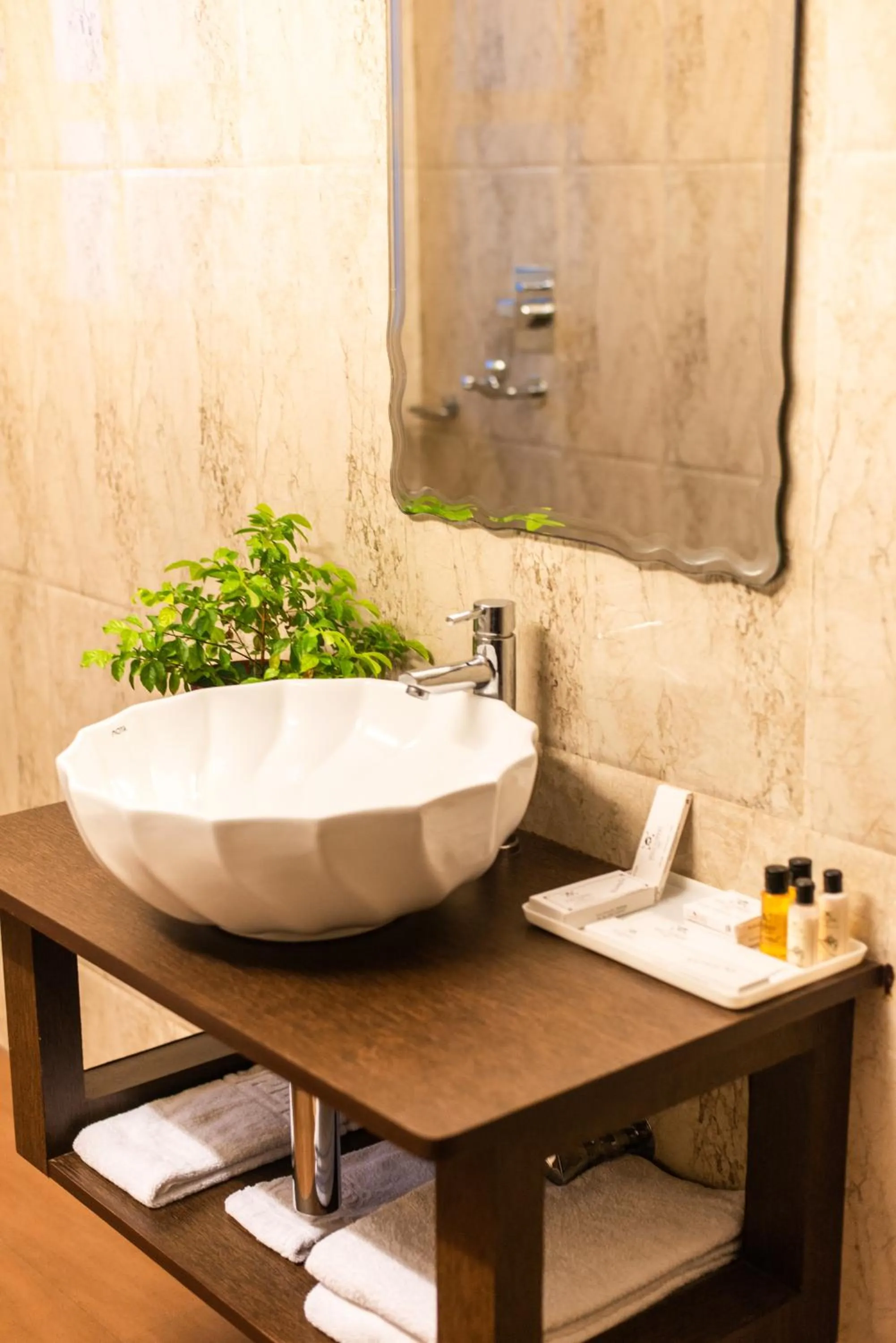 Bathroom in Polo Tura Hotel