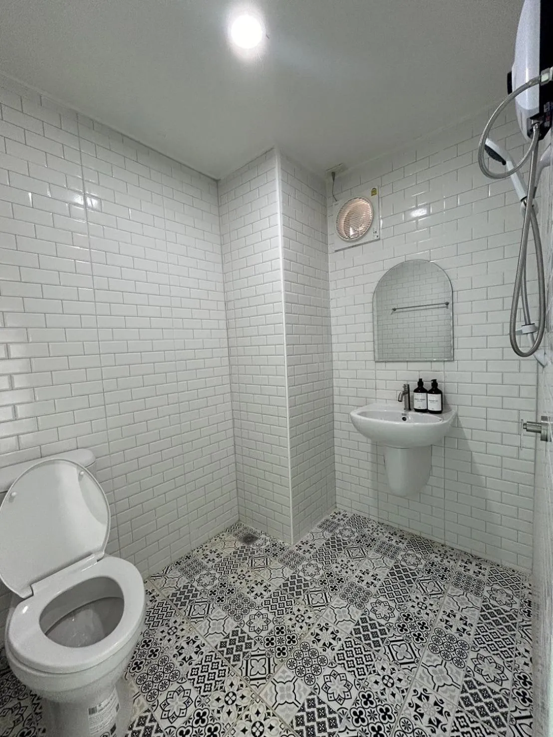 Bathroom in V.J.Island View Koh Chang