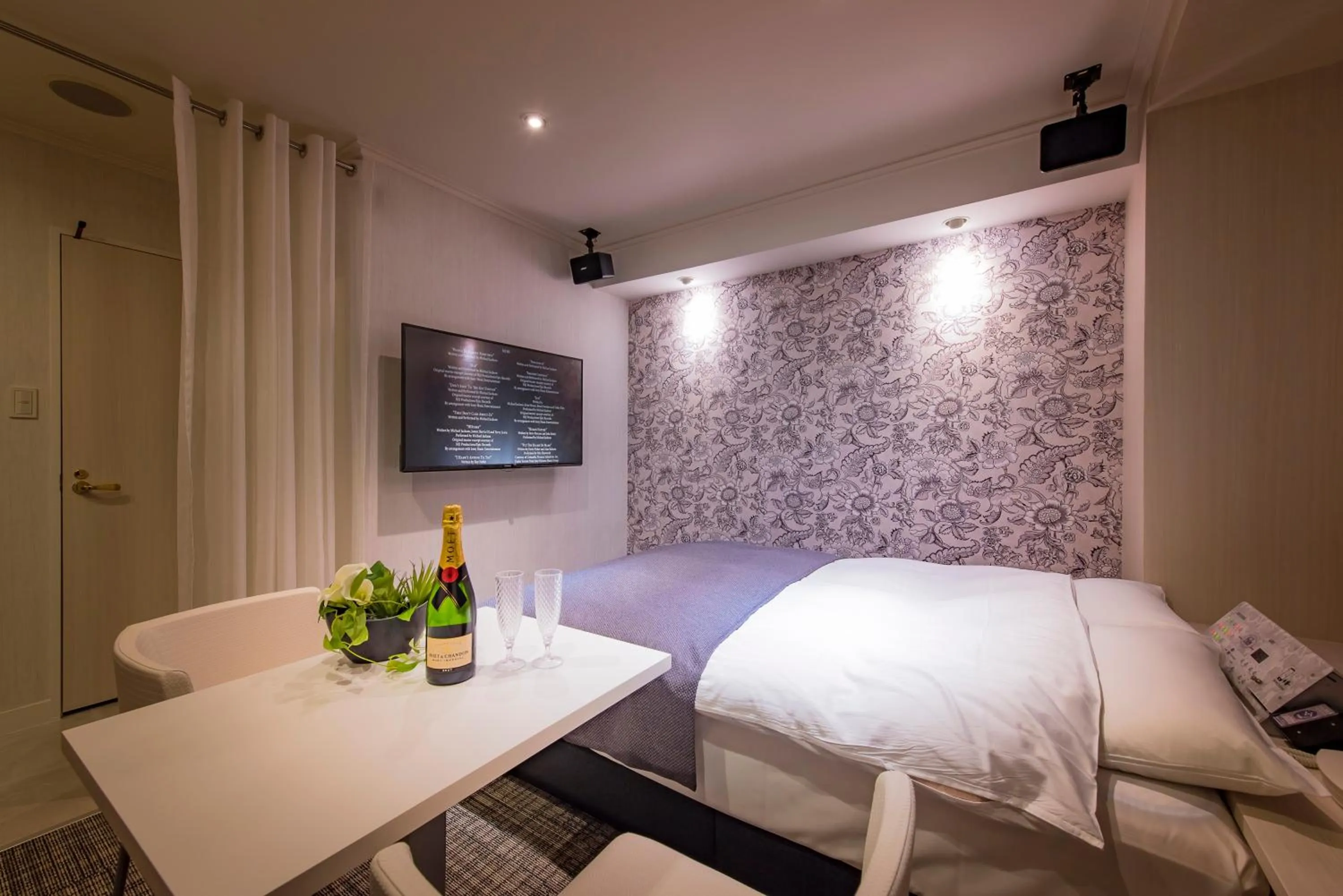 Bed in Hotel Eldia Luxury Sendai -Adult Only