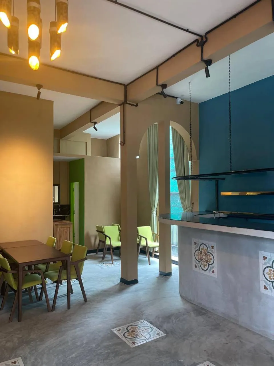 Dining area in Bat Chum Villa