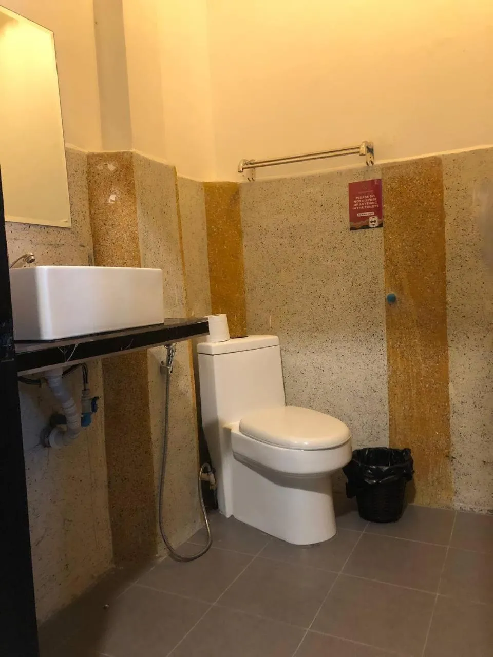 Toilet in Bat Chum Villa