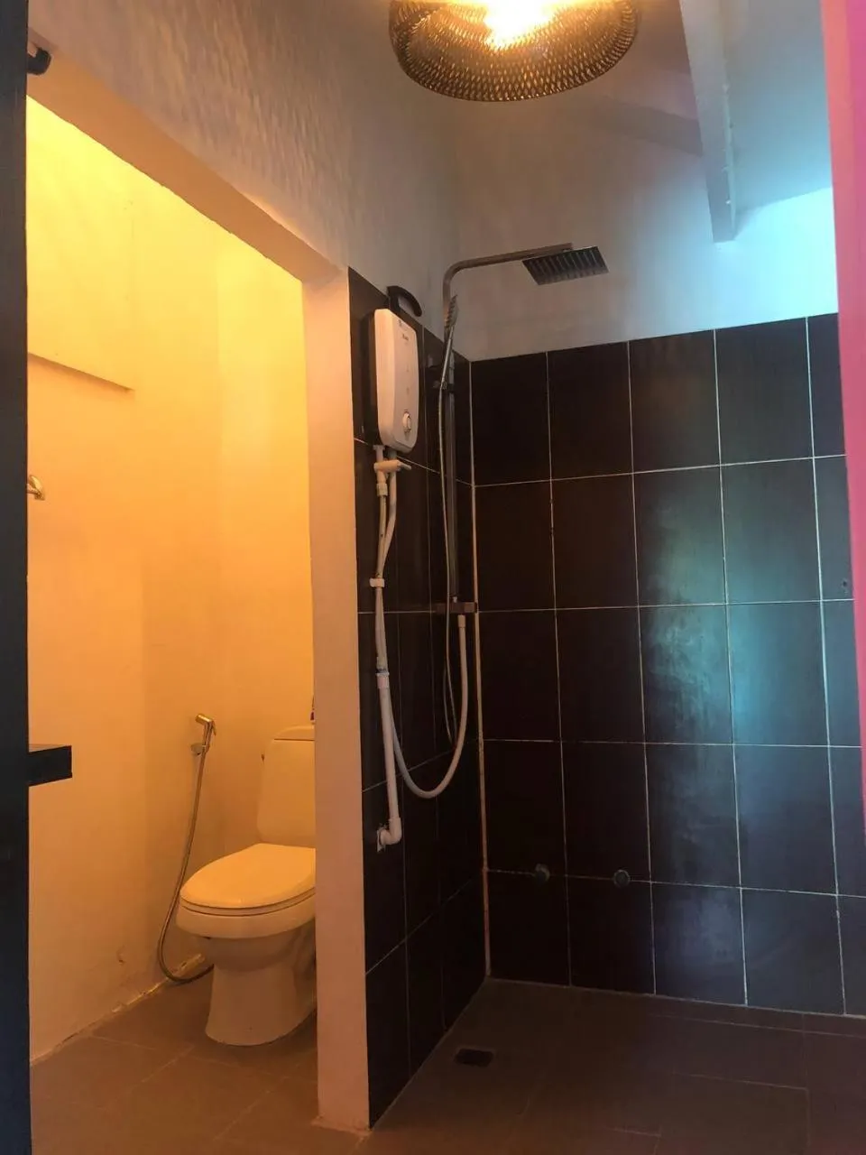 Shower in Bat Chum Villa