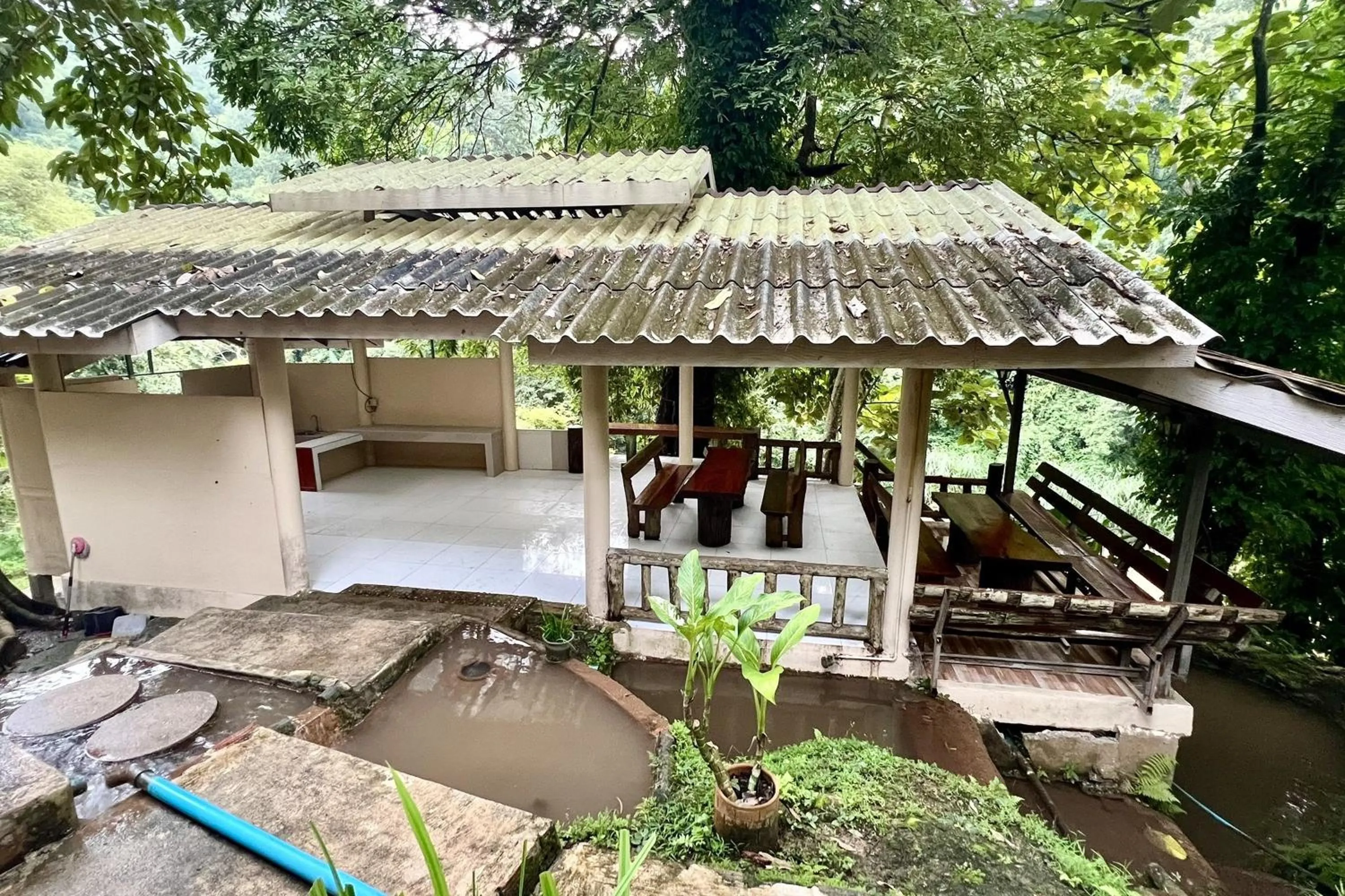 Area and facilities in The Cascade - Mae Taeng Waterfall Bungalows