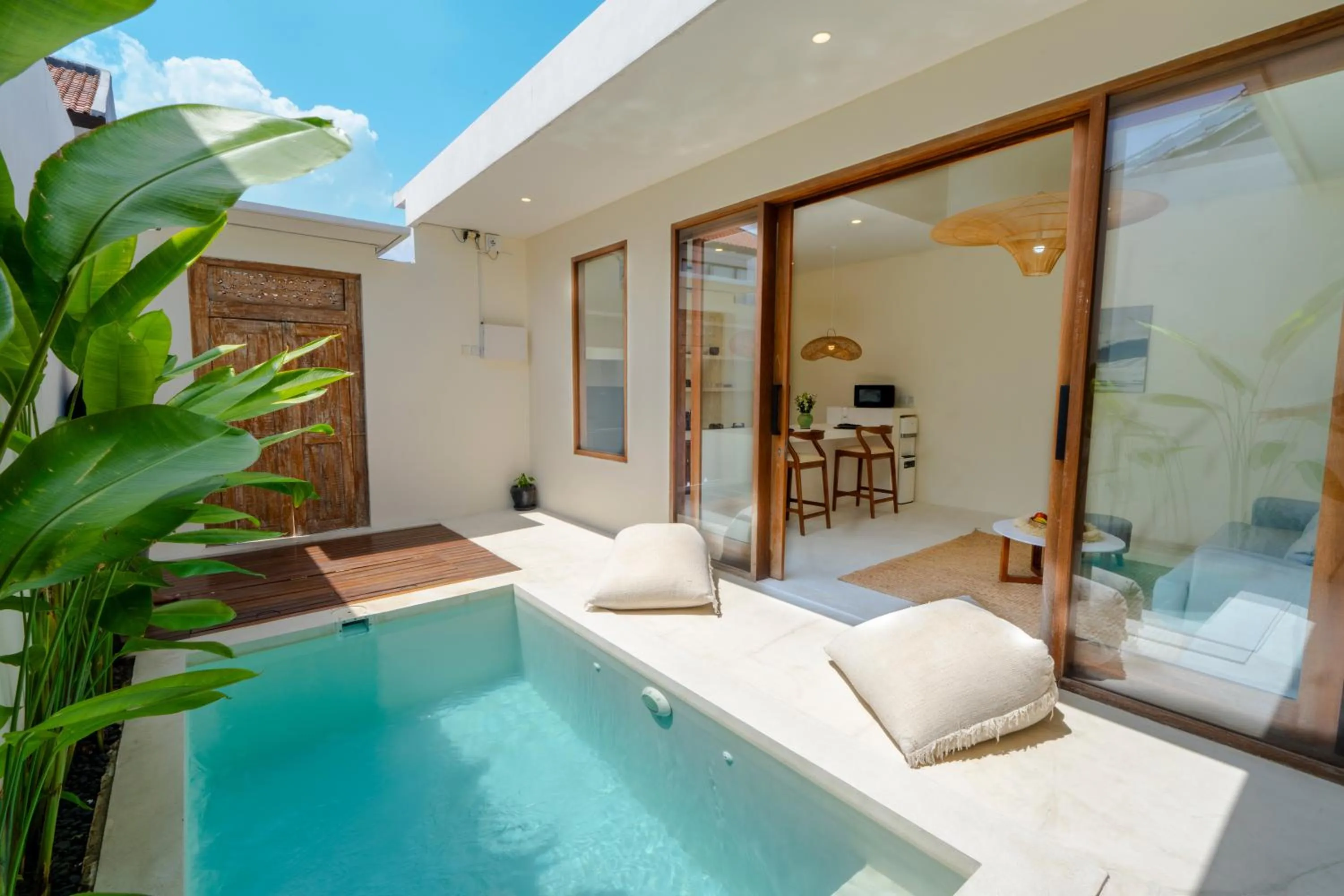 Day in Villa Joba by Pertama Management