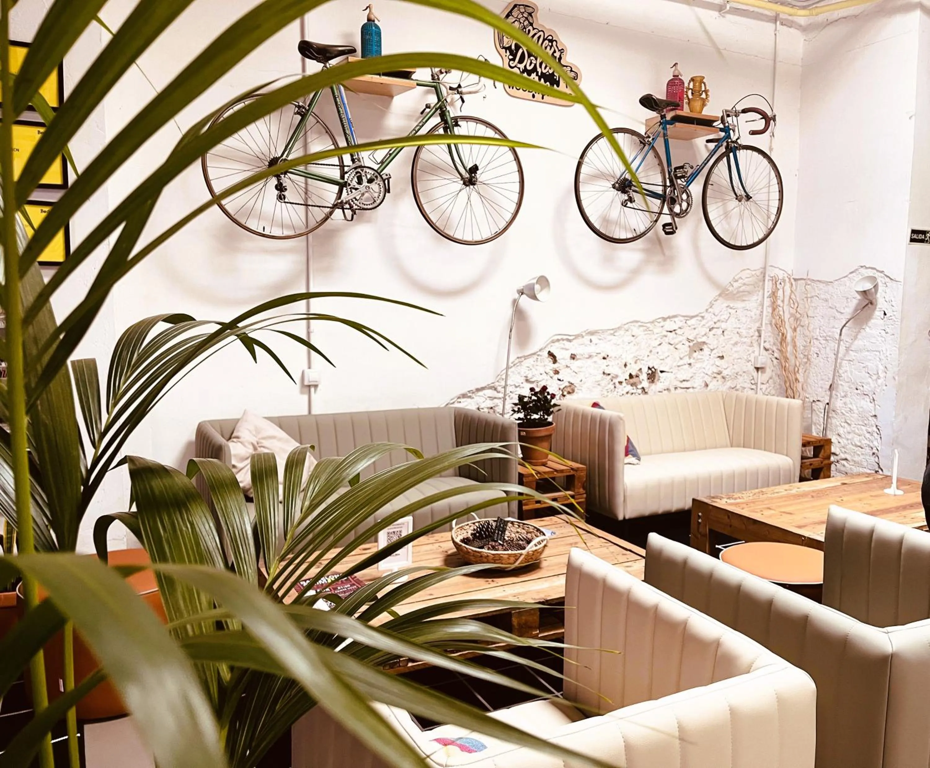 Living room in Bed & Bike Barcelona