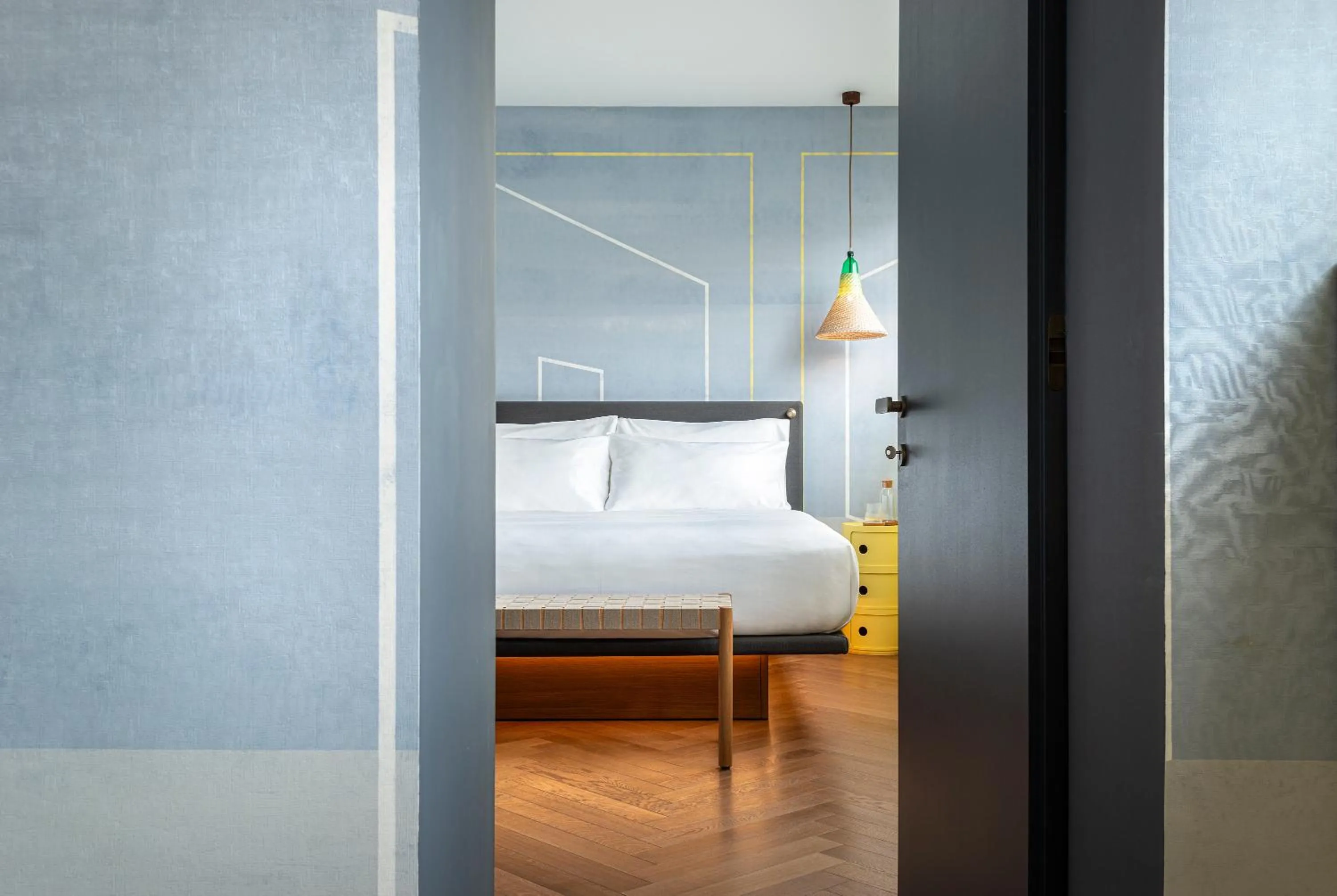 Bedroom, Bed in DOMYA - Manzoni 25