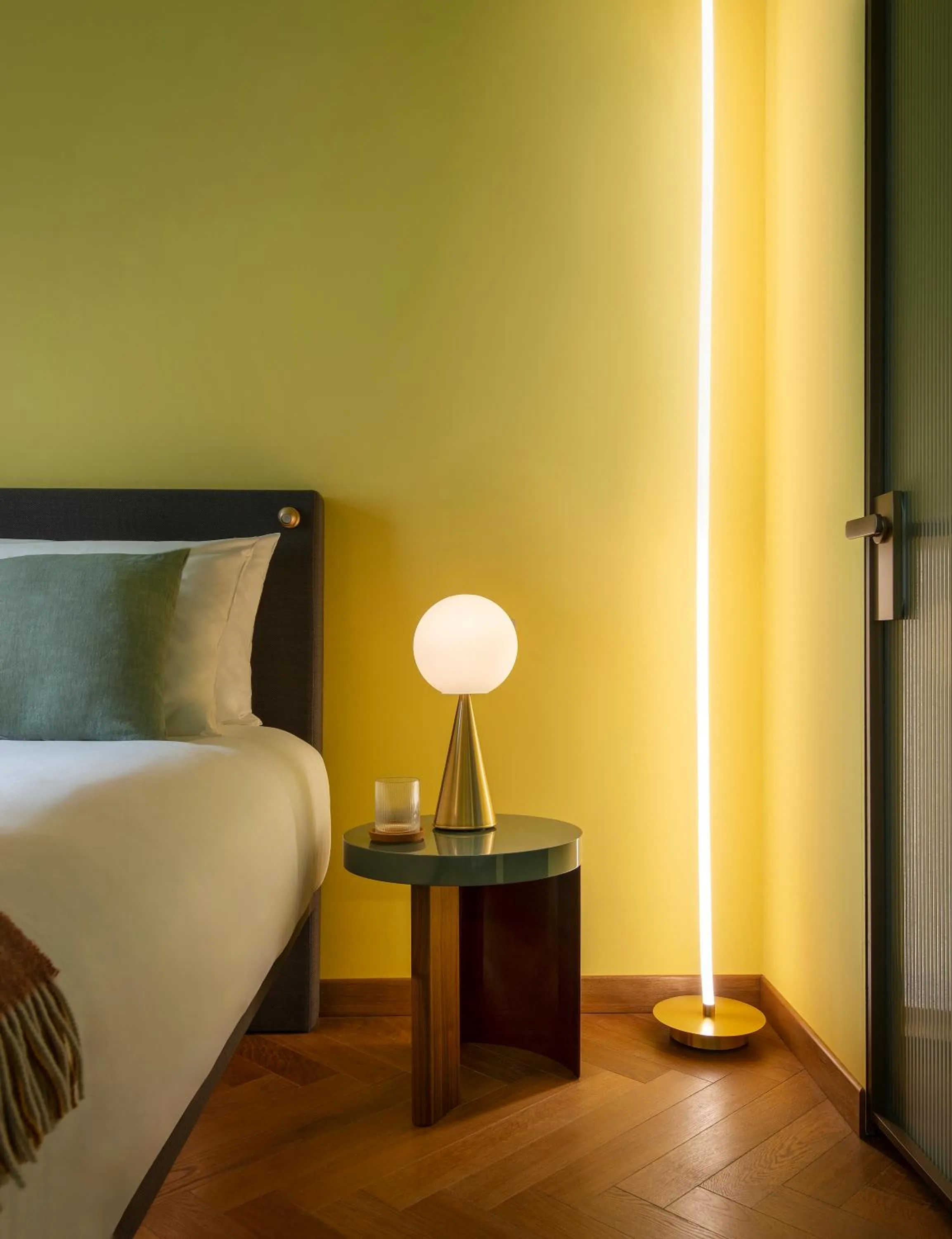 Bedroom, Bed in DOMYA - Manzoni 25