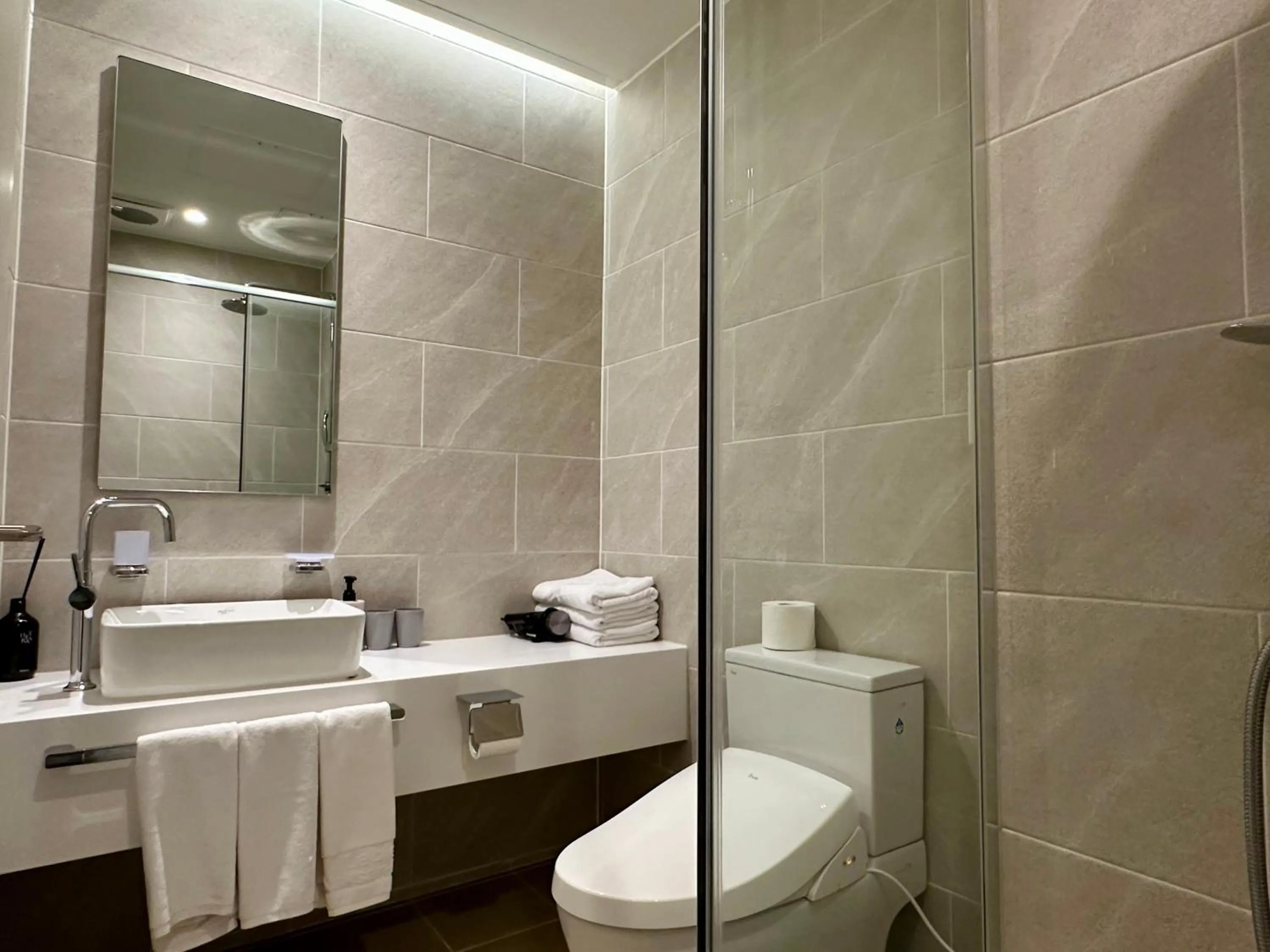 Le Bleu Naksan by Orot